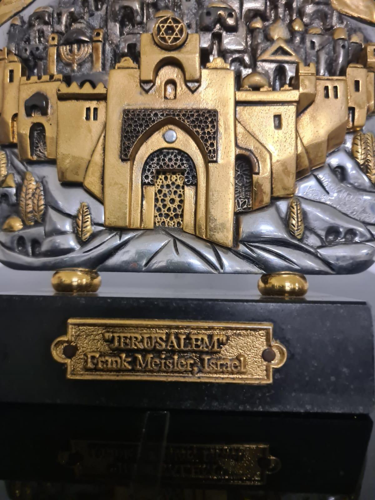 Escultura de Frank Meisler, arte judío. Chapado en plata y oro. en Excelente estado para la venta en Torino, IT