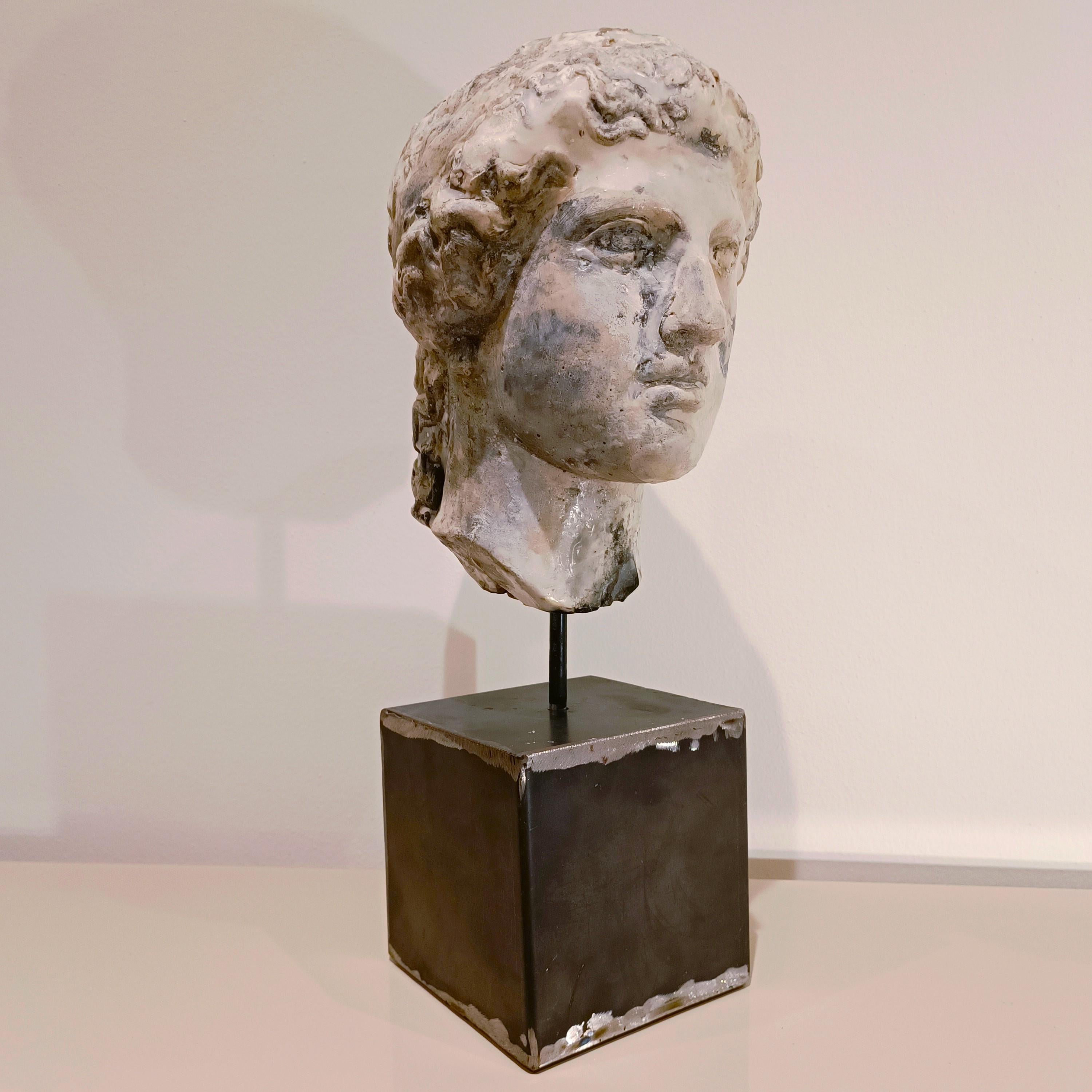 Sculpture of Hera Greek mythology in plaster, wax - Alessandro La Motta In Excellent Condition For Sale In Villa Verucchio, Emilia-Romagna