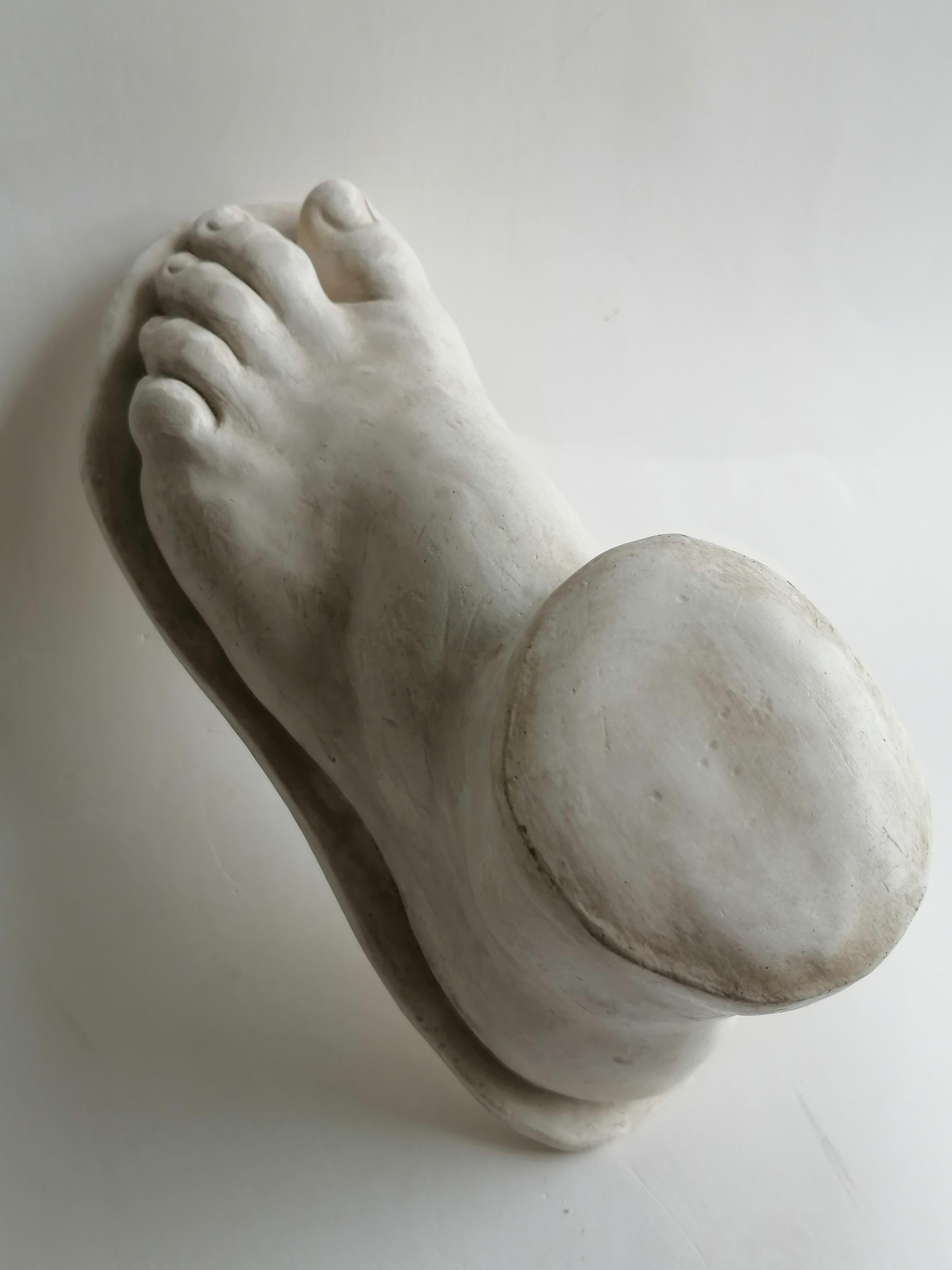 Hand-Crafted Sculpture of a foot in classical style - impasto of Marmorina (marble d Brussels For Sale
