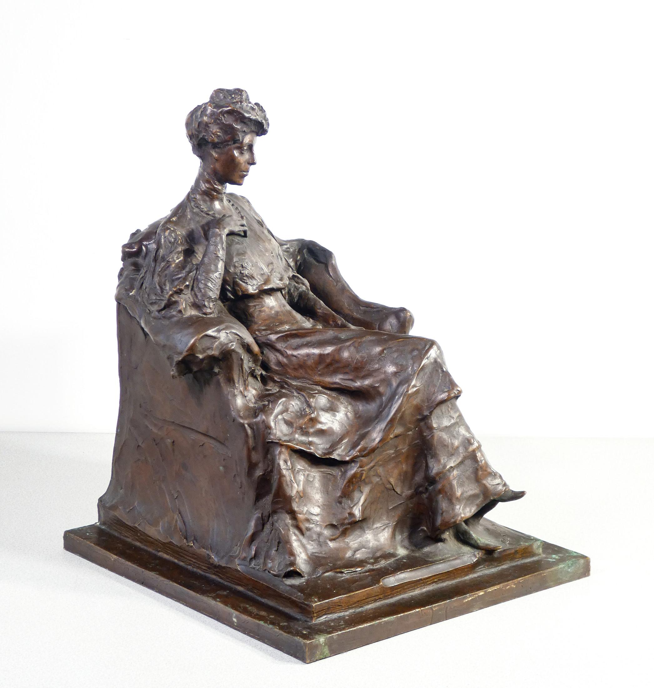 Sculpture signed E. RUBINO Seated woman, Art Nouveau style. Bronze. Turin, 1906 4