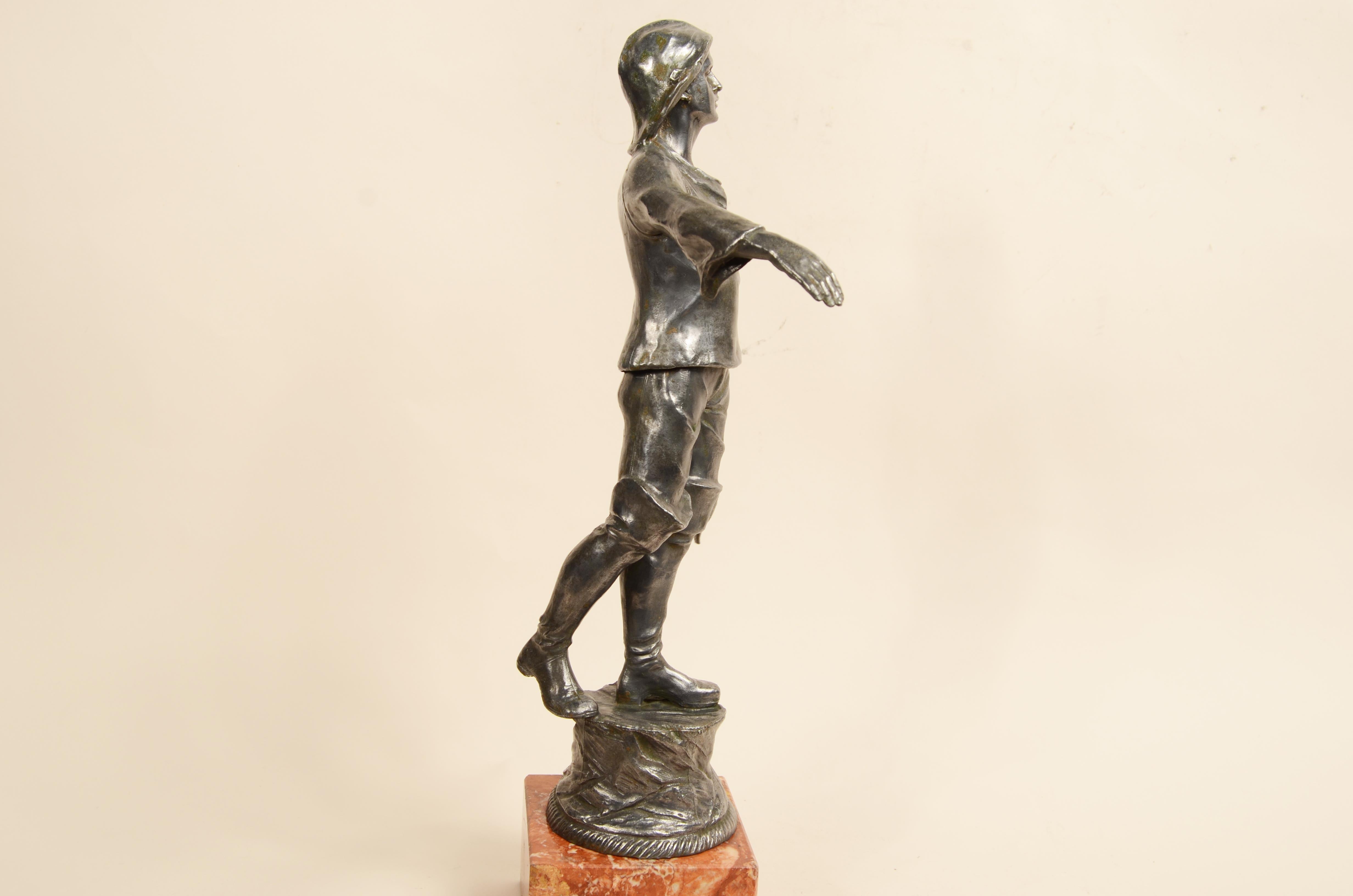 Antimon-Skulptur mit der Darstellung eines Matrosen Französische Herstellung Anfang des 20 im Angebot 7