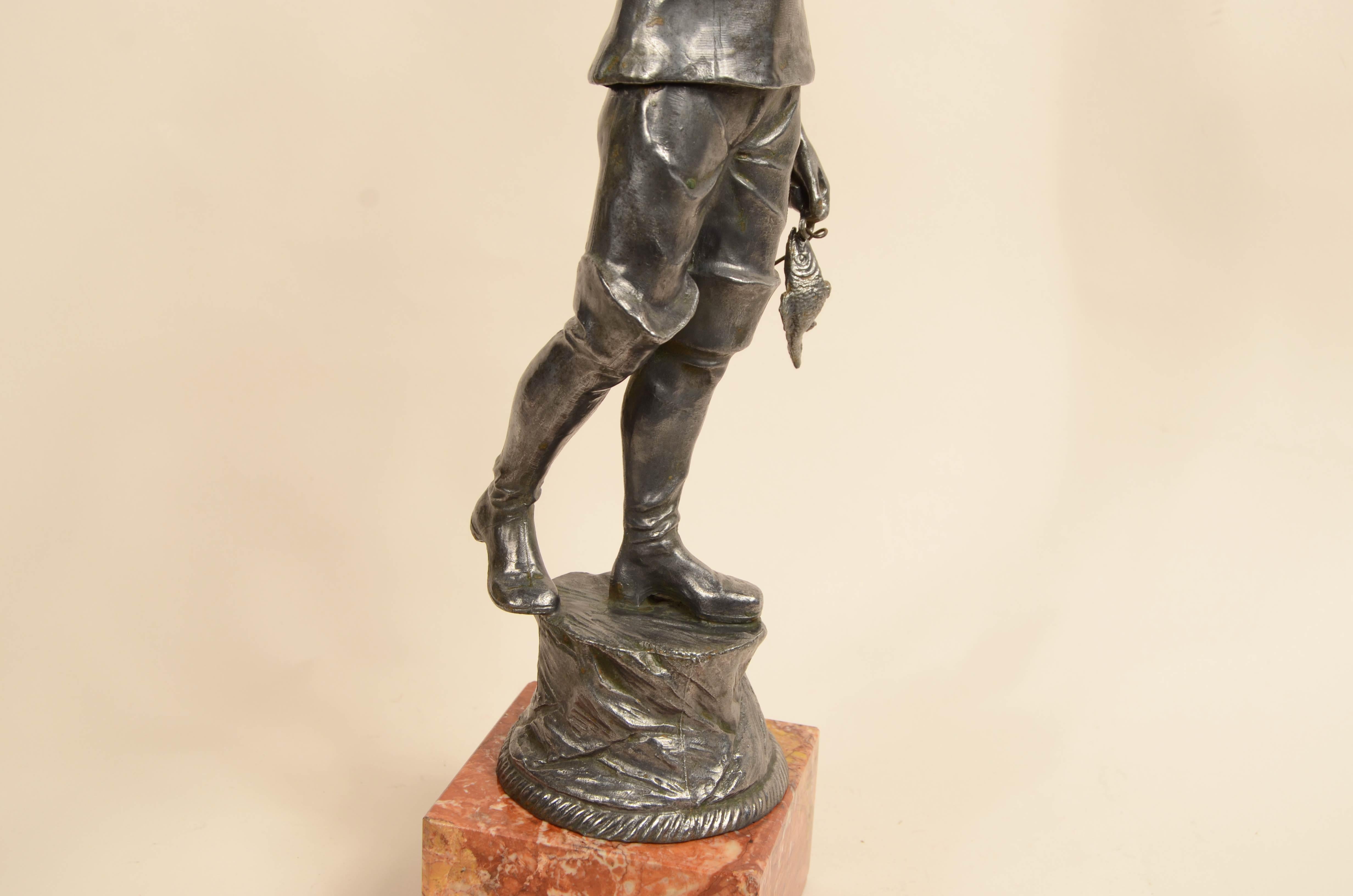 Antimon-Skulptur mit der Darstellung eines Matrosen Französische Herstellung Anfang des 20 im Angebot 8