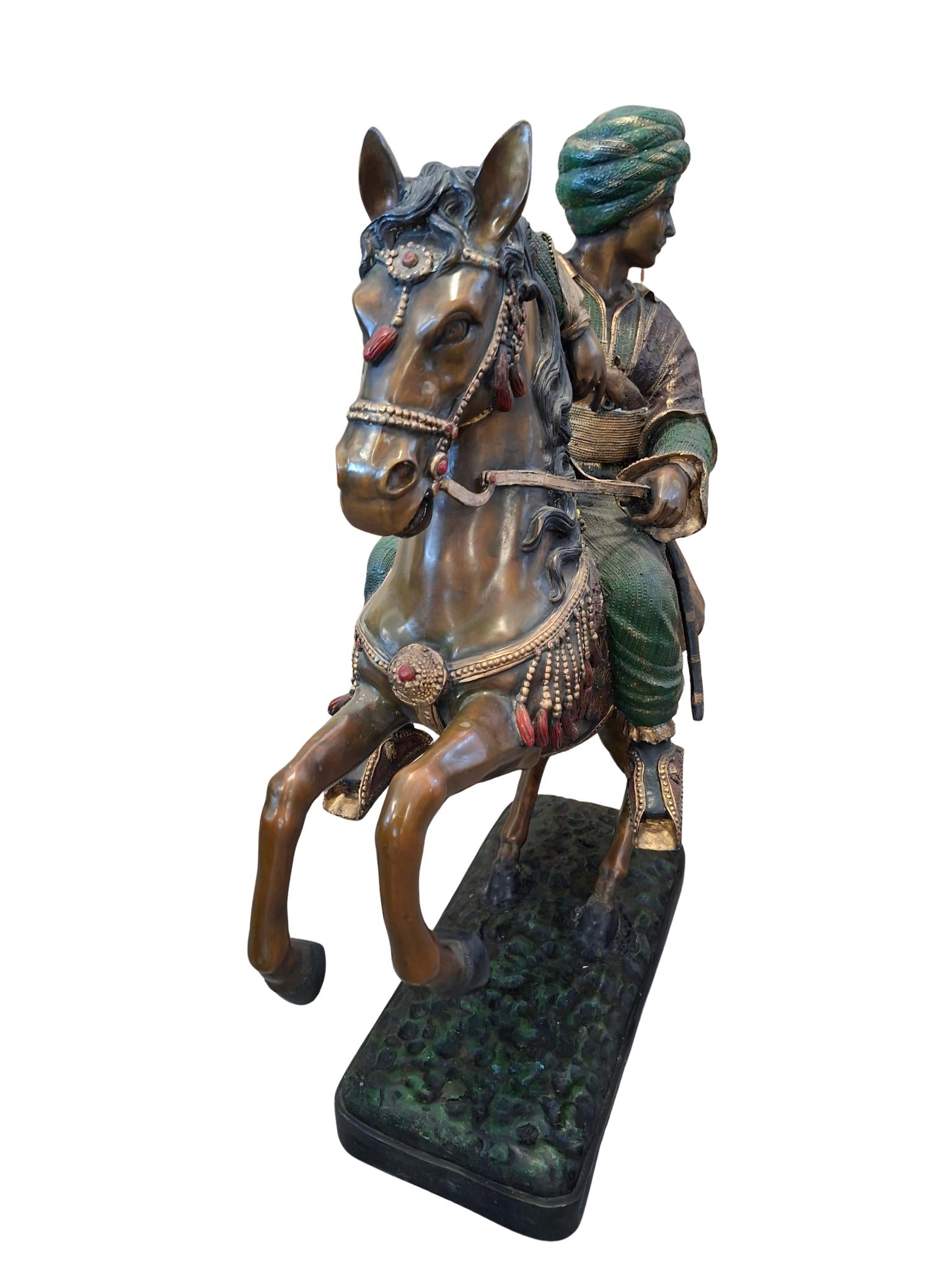 Sculpture en bronze : Chevalier oriental à cheval Excellent état - En vente à Manzano, IT