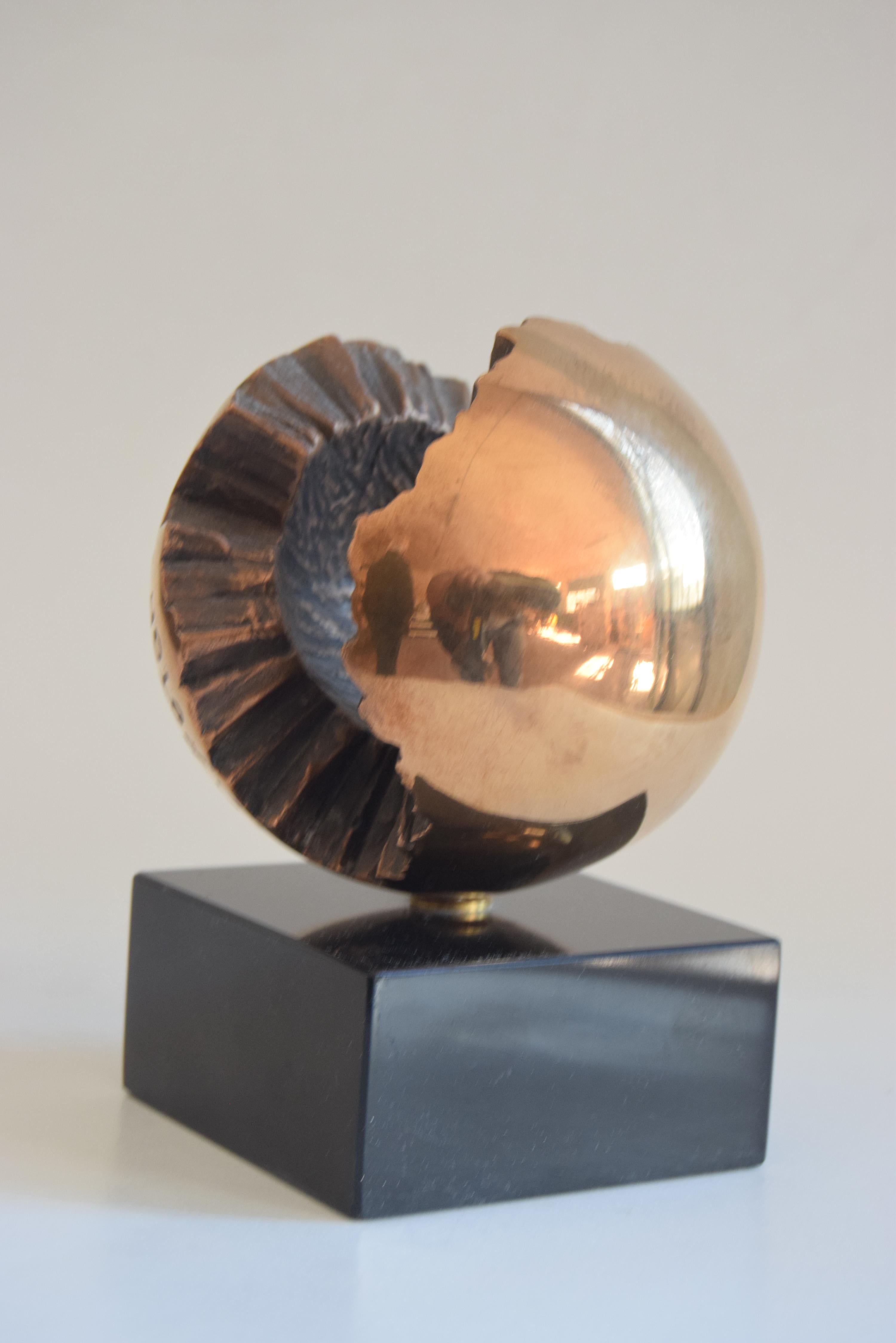 scultura in bronzo di Claudio Capotondi _ Sferaperta in vendita 1