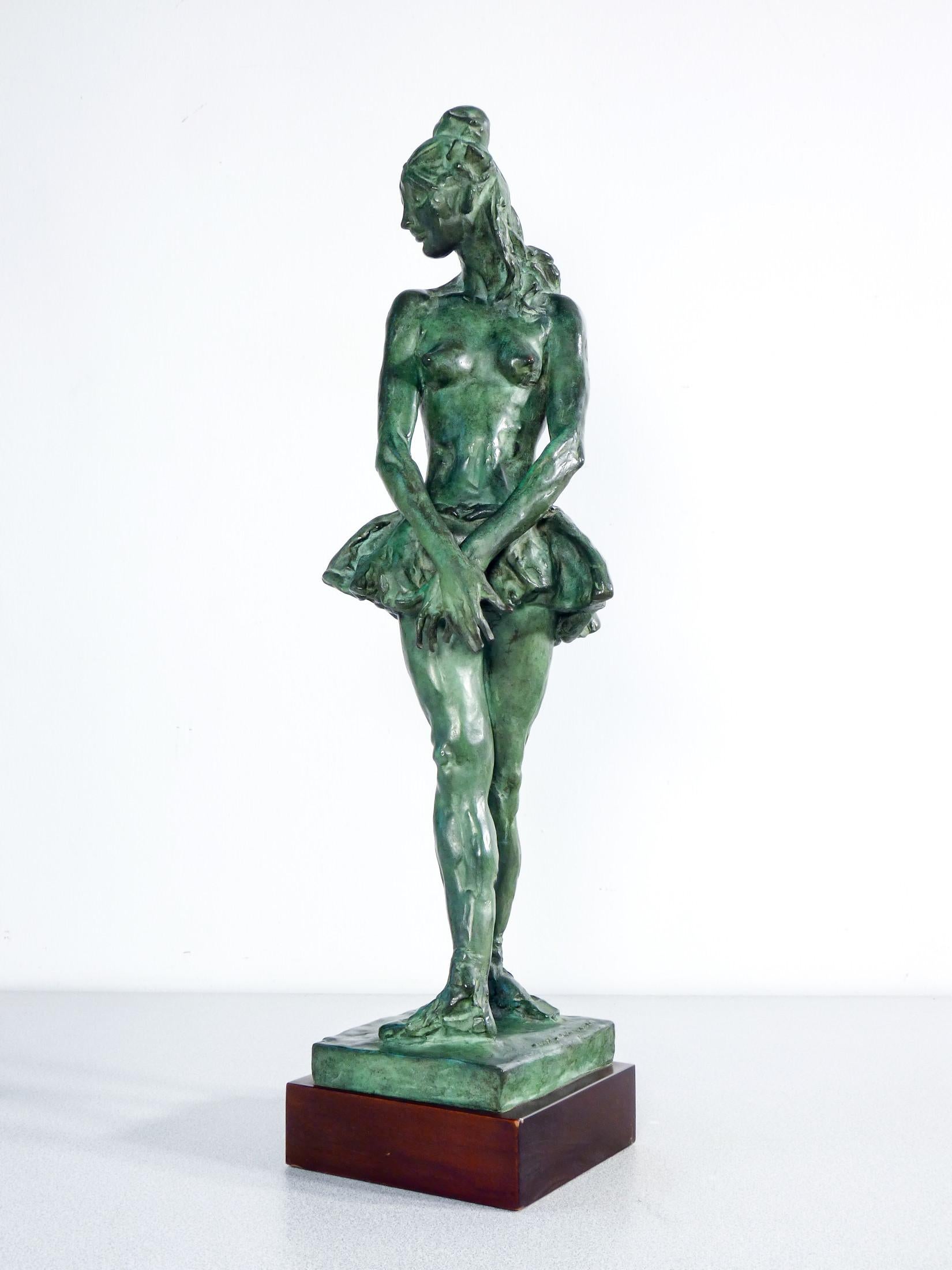 Escultura de bronce de
Francesco MESSINA
Bailarina
numerado 104/150.

ORIGEN
Italia

AUTOR
Francesco MESSINA
(1900-1995)

MARK
Fusión realizada
de Venturi Arte

MATERIALES
Bronce, fundición a la cera perdida con pátina verde

DIMENSIONES
Altura: 50