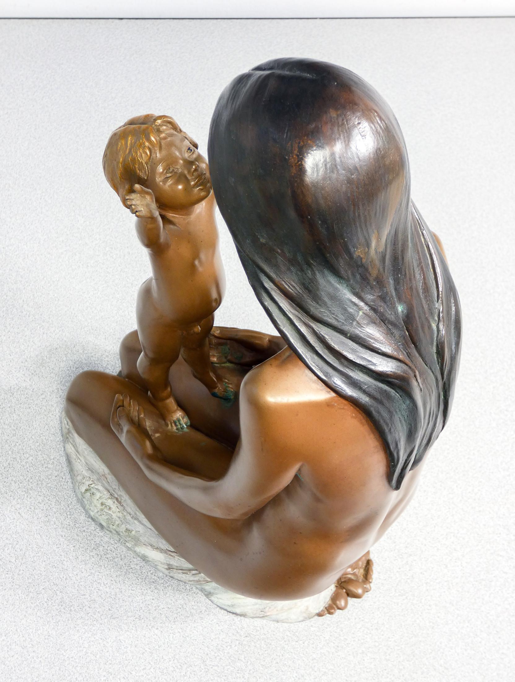 Bronze sculpture by Vittorio TESSARO Maternity. With autograph authentication. 2012 For Sale 9
