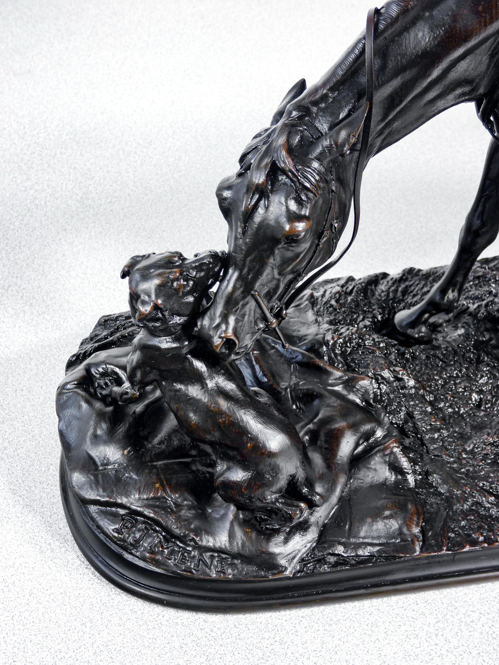 Scultura in bronzo firmata P. J. MÈNE, Jument Jouant Avec un Chien. Metà XIX sec in vendita 4