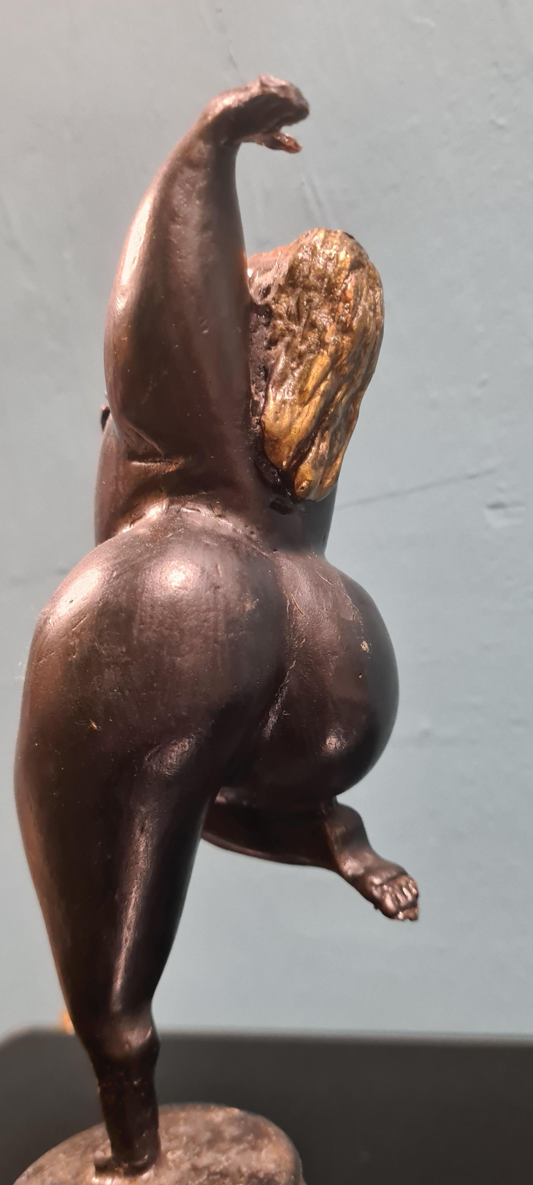 Bronze sculpture depicting sinuous female body For Sale 5