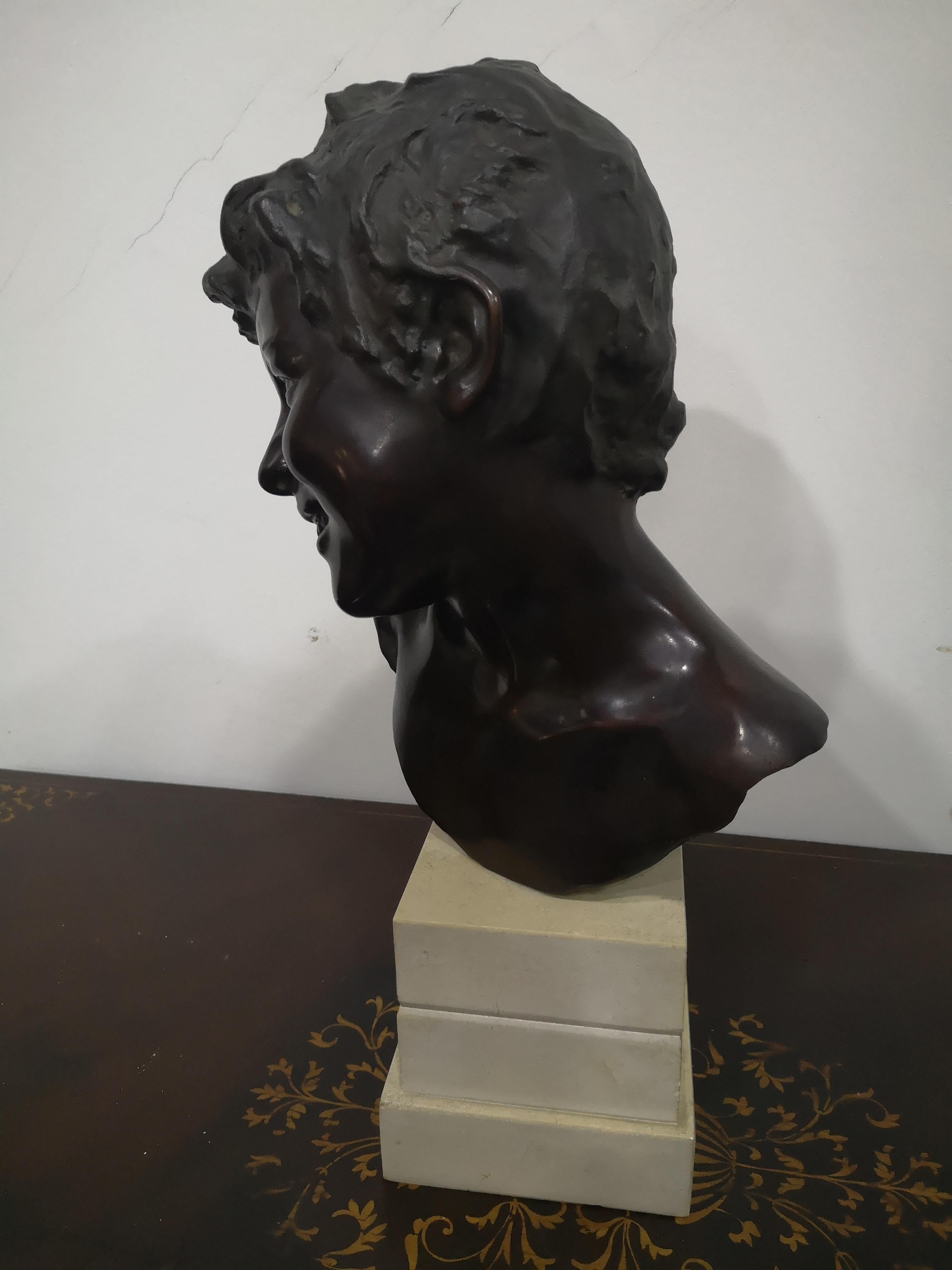 Scultura en bronze Testa di giovane di Giuseppe Franzese inizi 900 en vente 8