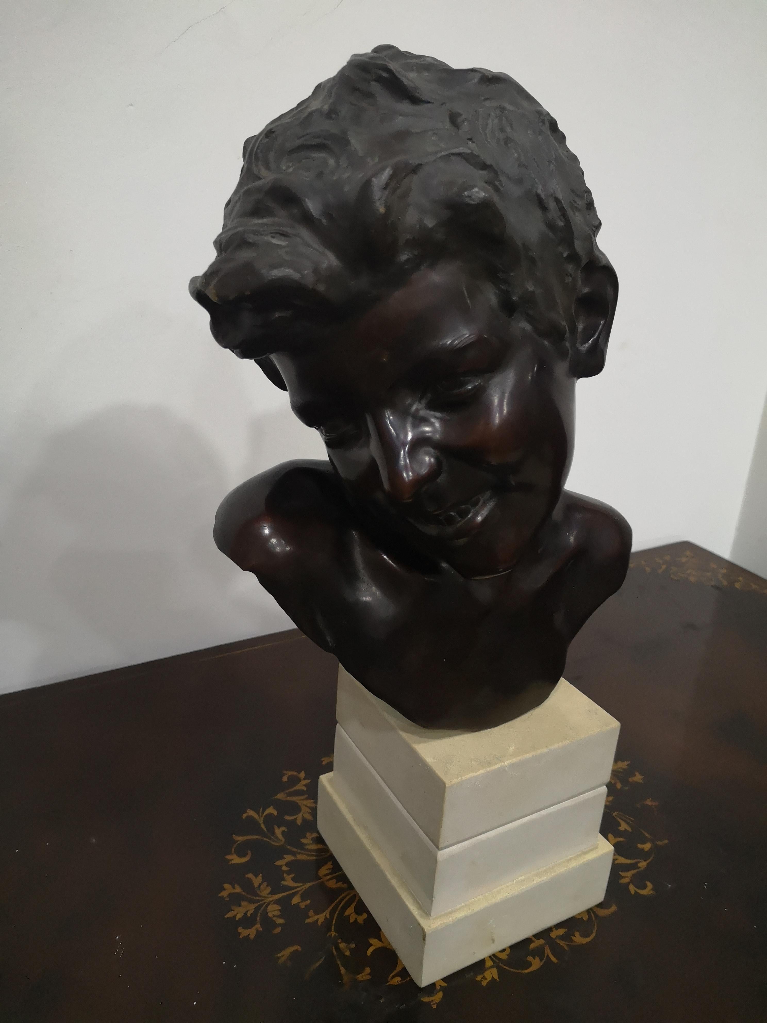 Scultura en bronze Testa di giovane di Giuseppe Franzese inizi 900 Excellent état - En vente à Catania, IT