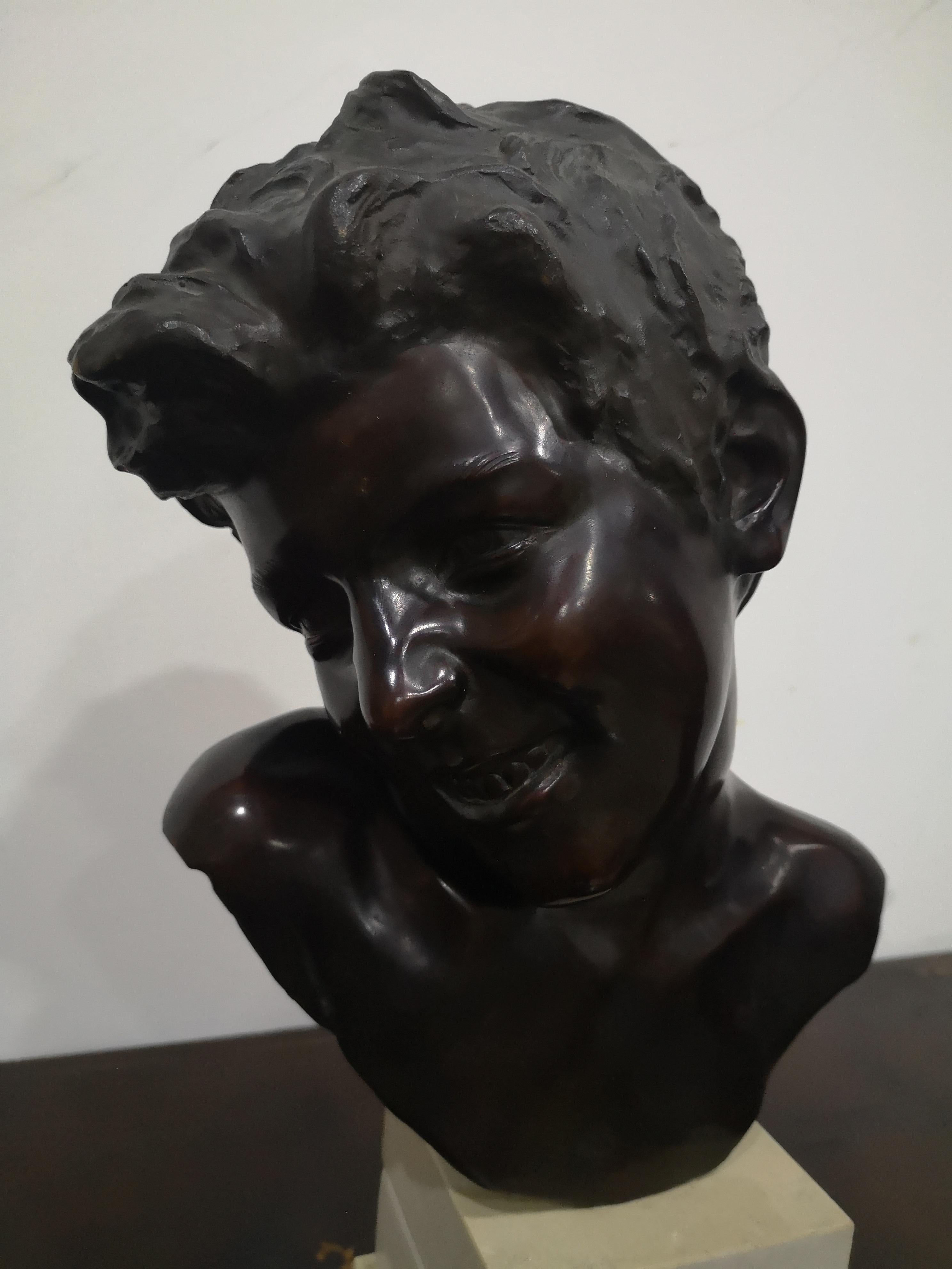 Early 20th Century Scultura in bronzo Testa di giovane di Giuseppe Franzese inizi 900 in vendita
