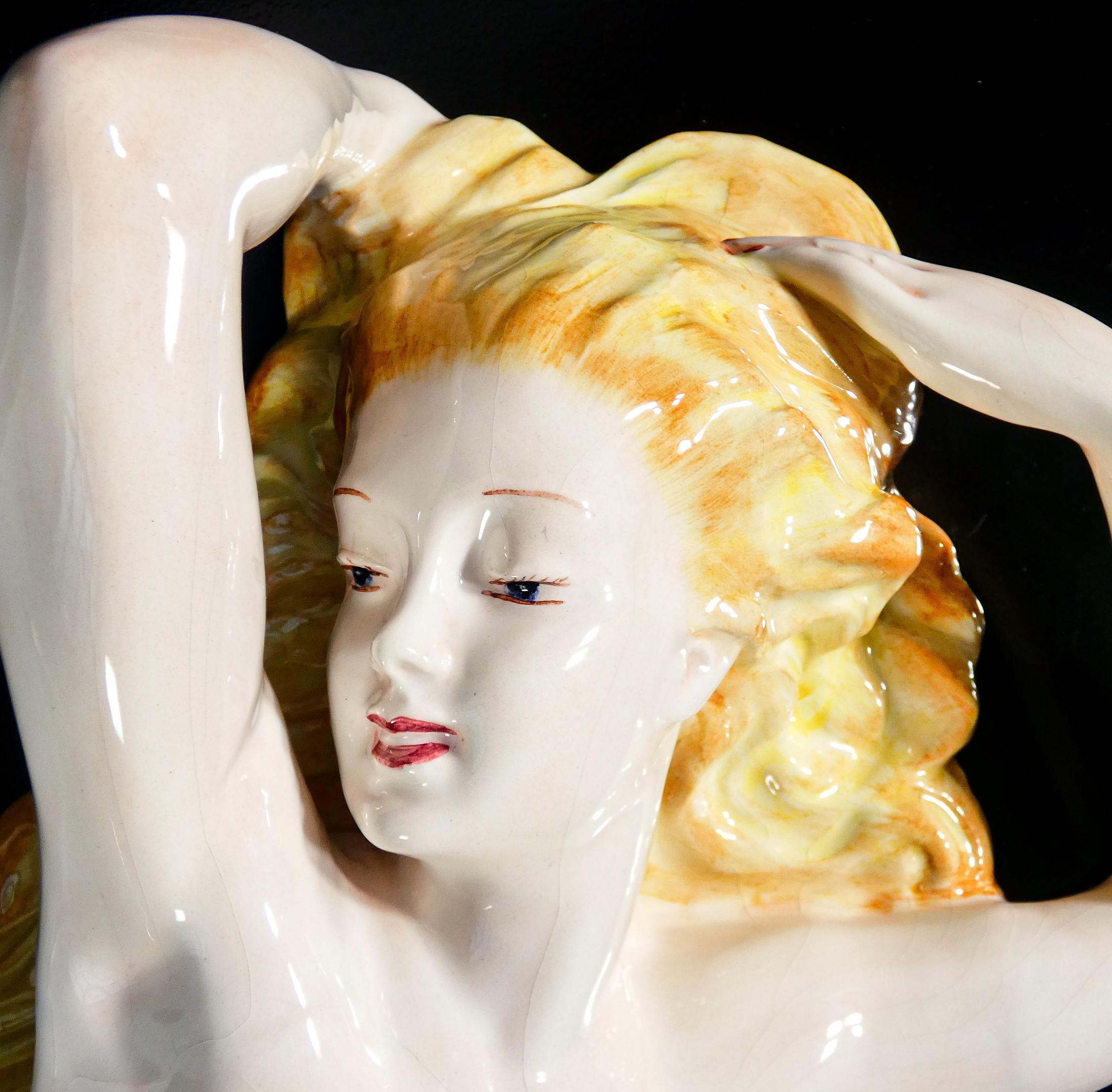 Escultura de cerámica C.I.A. Manna. Mujer tumbada desnuda. Turín, años 30 1