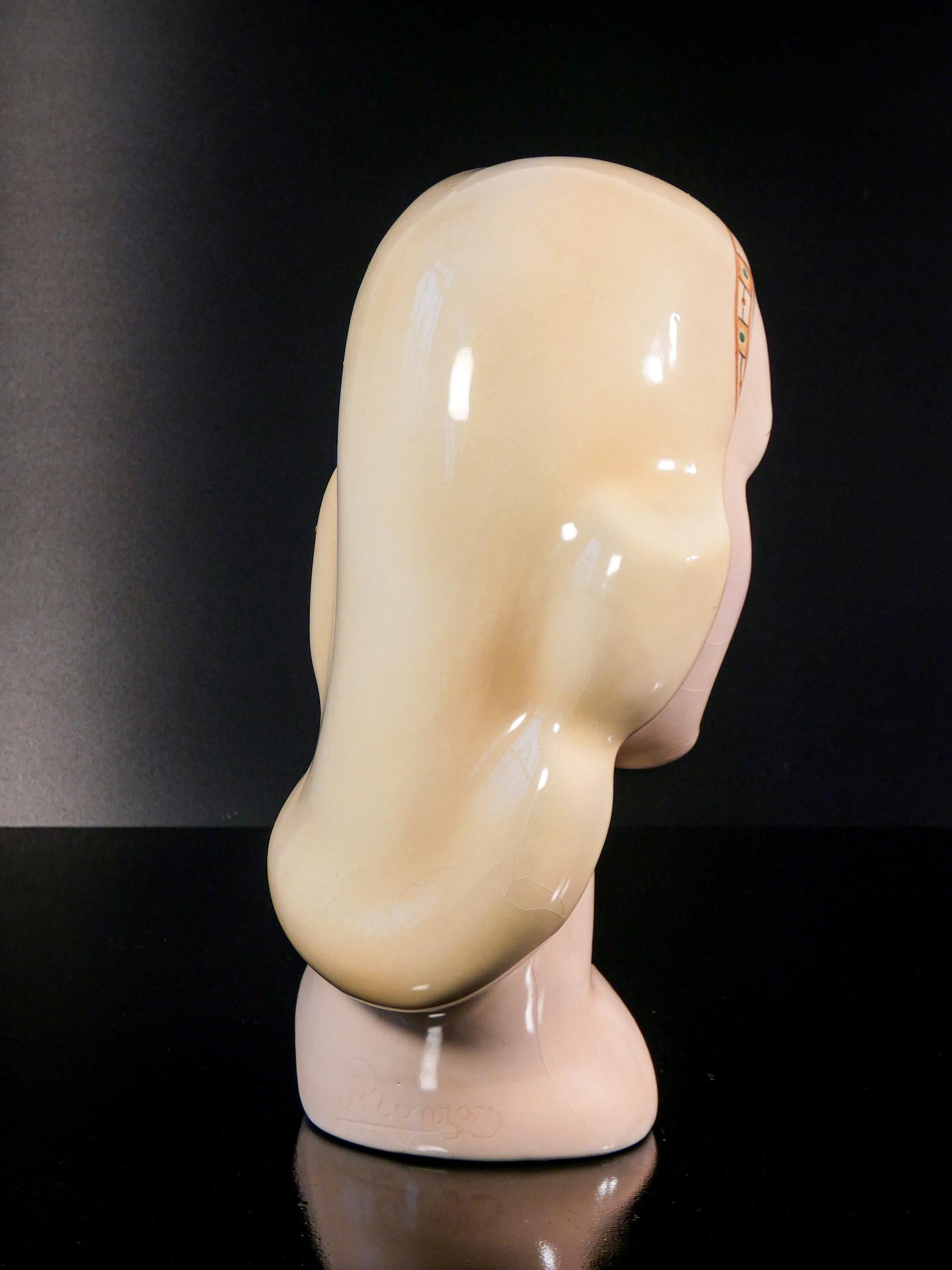 Hand-painted ceramic sculpture, Woman with tiara. Antonio RONZAN. 1940s For Sale 4