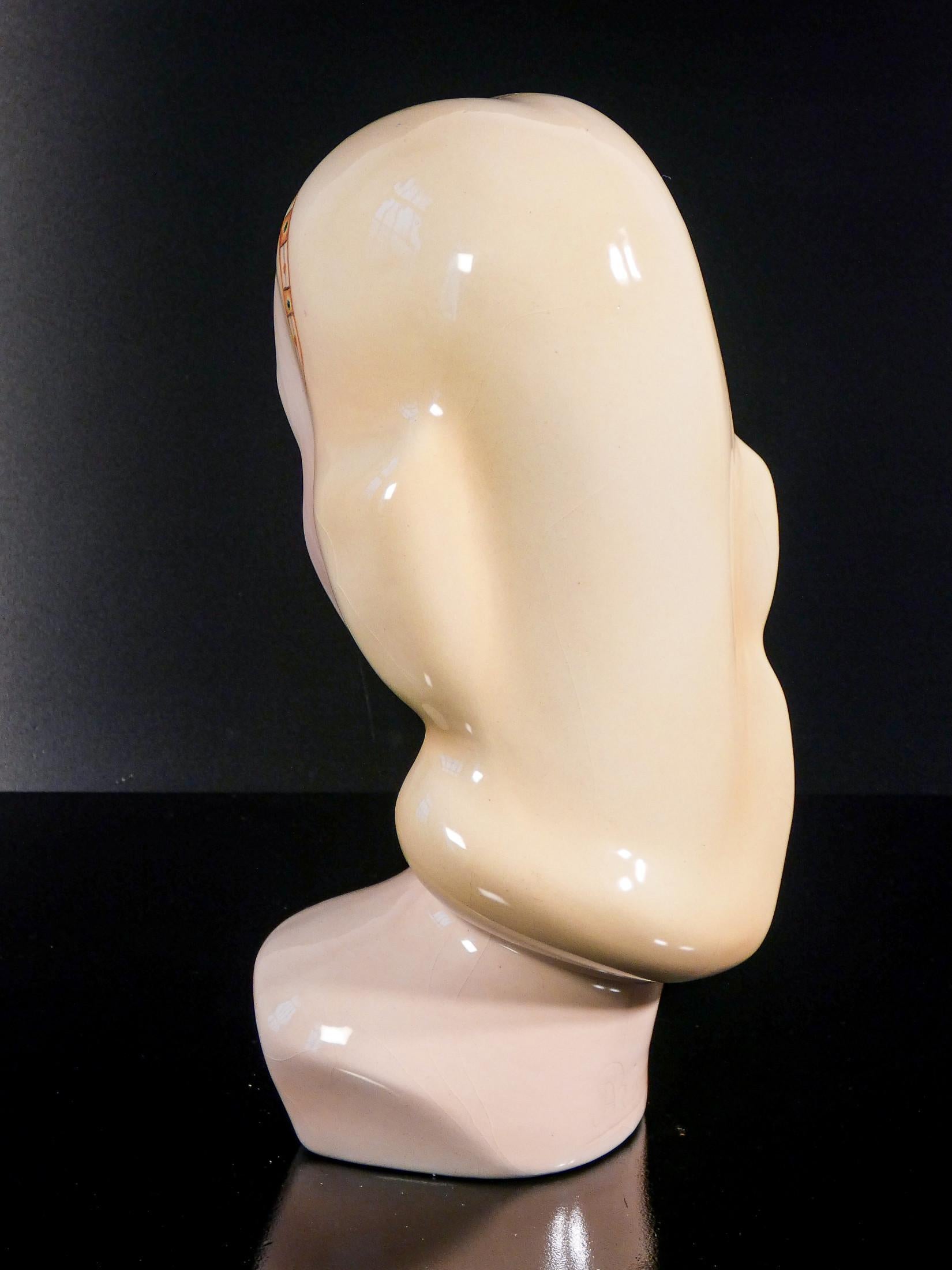 Hand-painted ceramic sculpture, Woman with tiara. Antonio RONZAN. 1940s For Sale 6