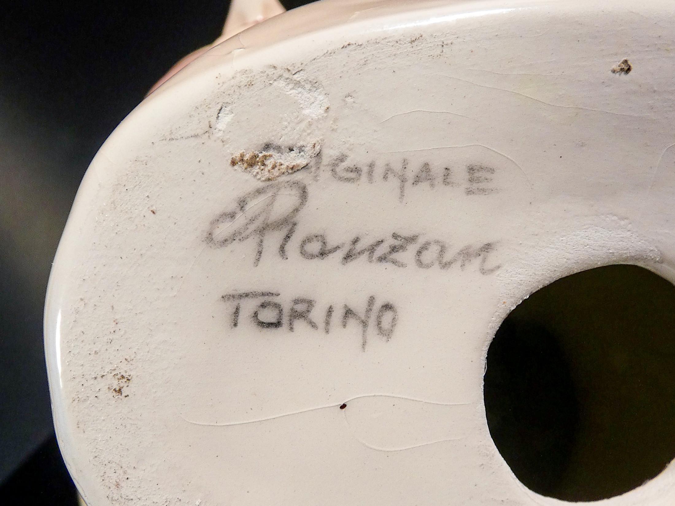 Hand-painted ceramic sculpture, Woman with tiara. Antonio RONZAN. 1940s For Sale 10
