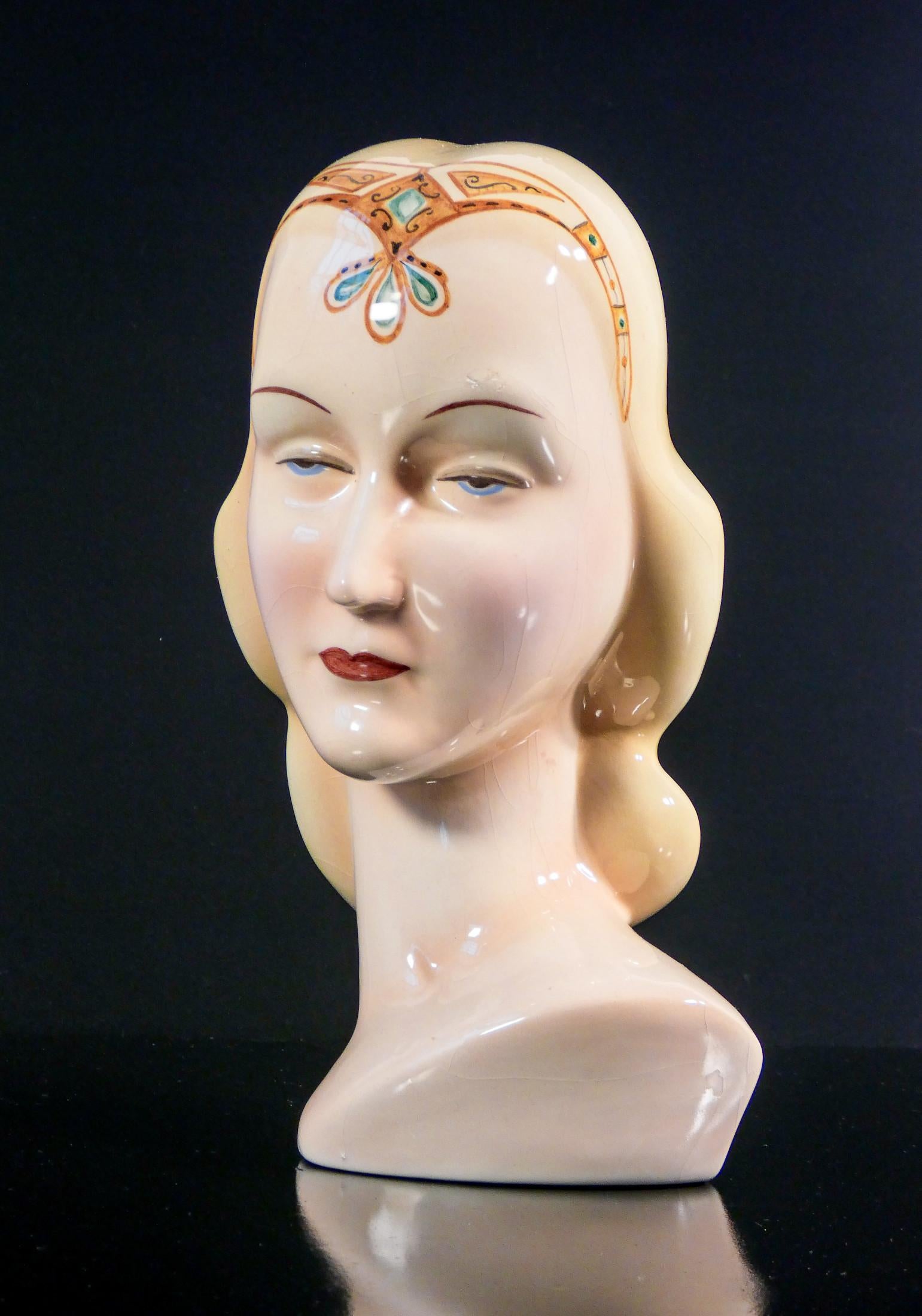 Hand-painted ceramic sculpture, Woman with tiara. Antonio RONZAN. 1940s For Sale 1
