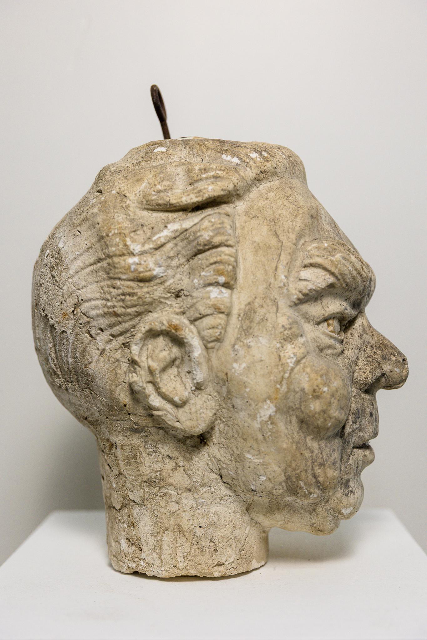 Scultura in gesso raffigurante testa di uomo - anni '60 en Bueno estado para la venta en Fidenza, IT