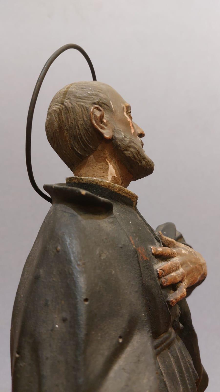 Wood Lacquered wood sculpture depicting St. Philip Neri For Sale