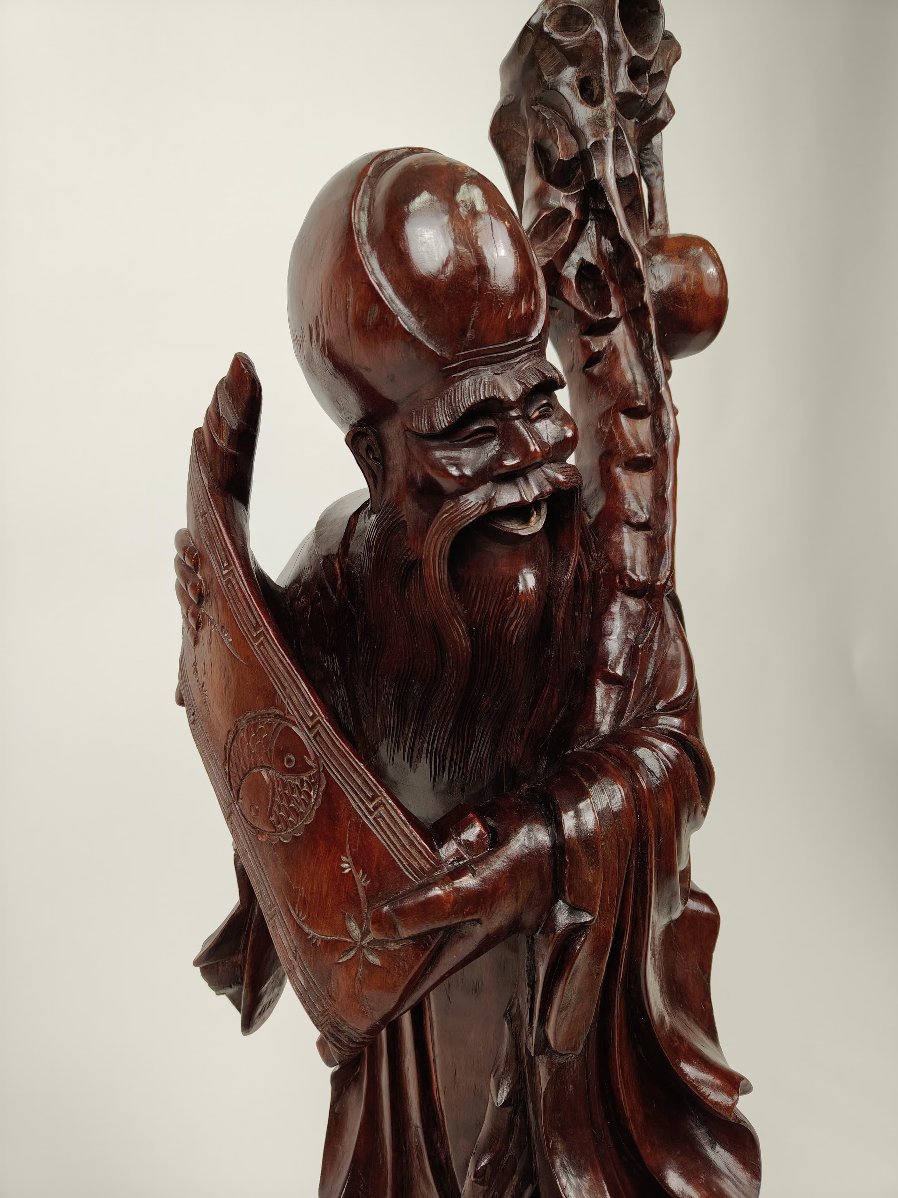 Late 19th Century Sculpture en bois de teck représentant une sauge - vers 1890, Chine en vente