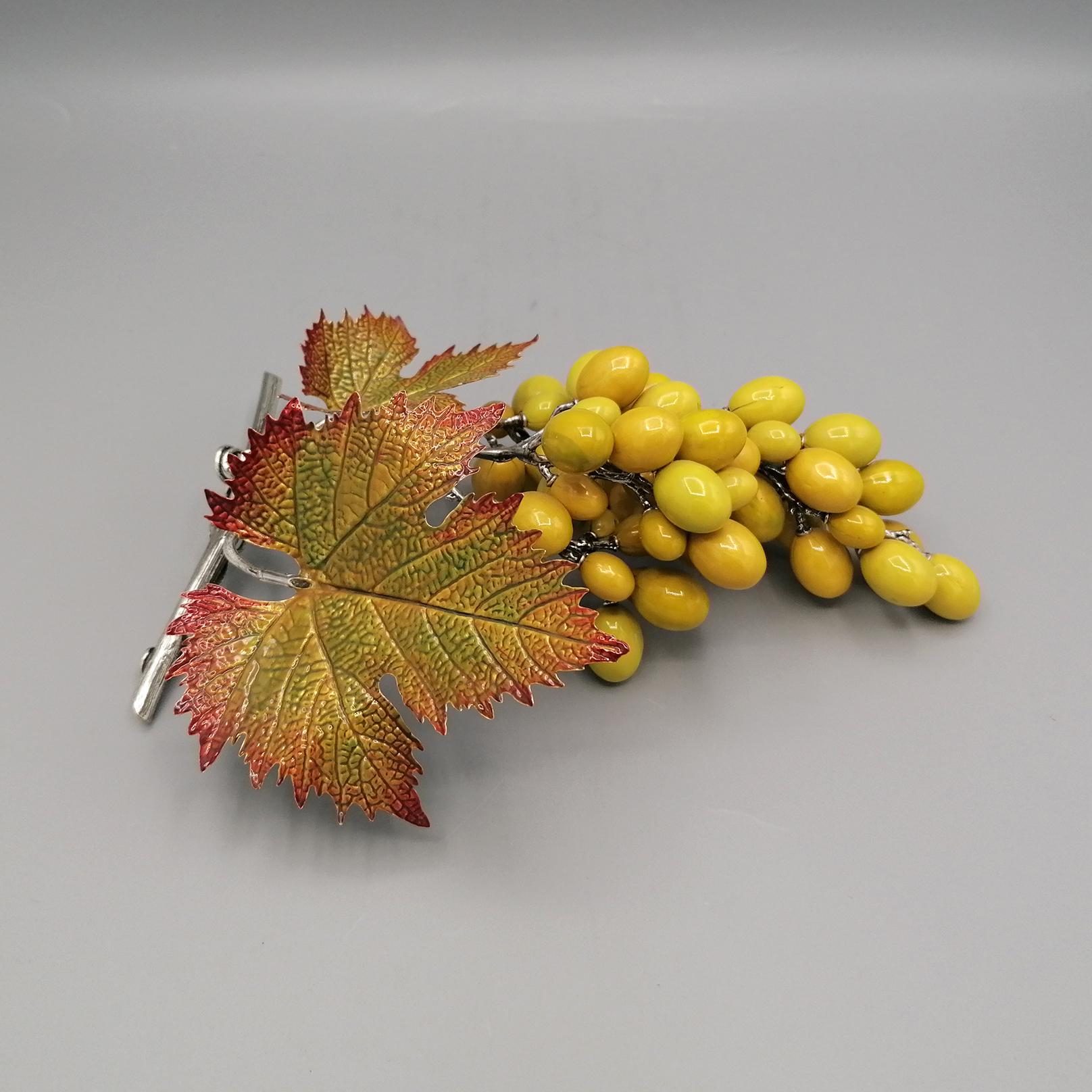 Other Italian grape bunch sculpture in solid 925 Sterling silver with enamels For Sale
