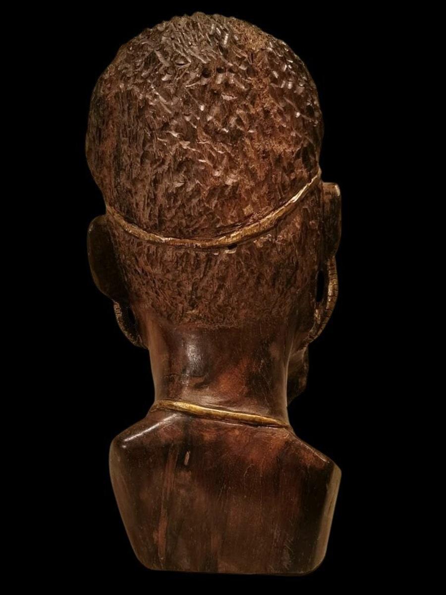 Wooden Sculpture of the 19th century: Head of African with Gilded Decorations For Sale 6