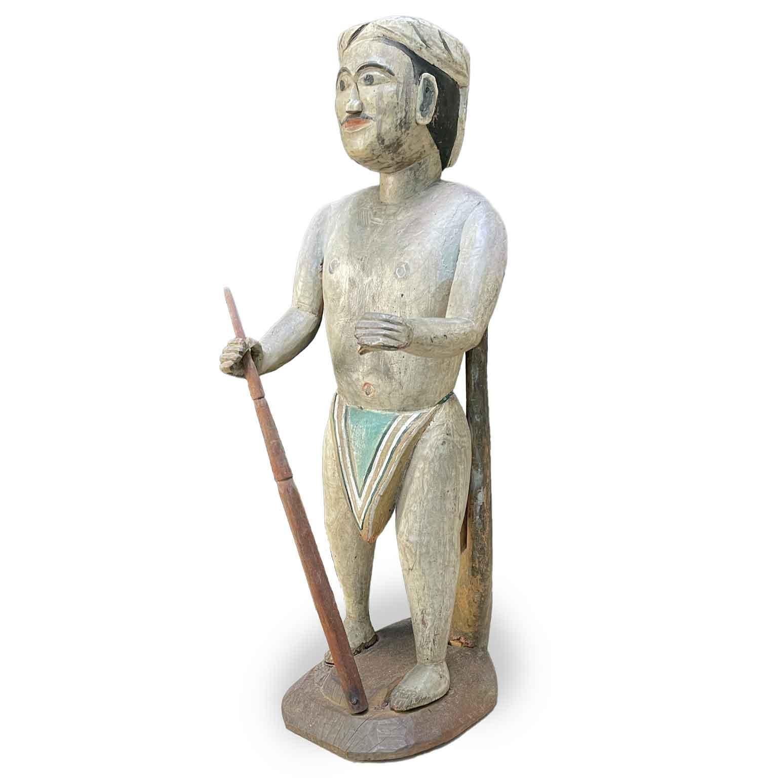 Bois Mandalay Burmese Male Sculpture Late 1800s Sculptée en bois et peinte en vente