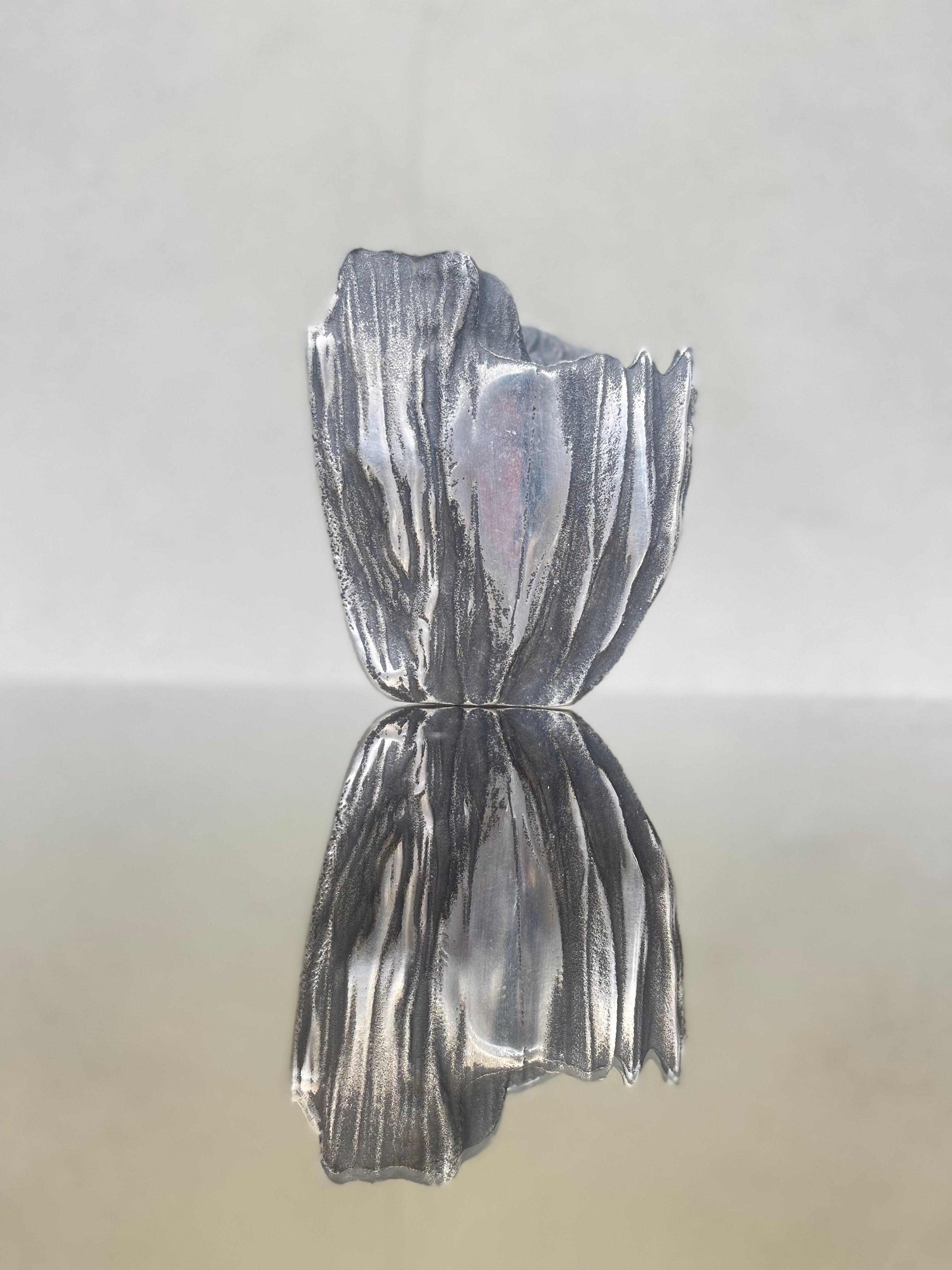 Italian scultura multiplo 3000 pezzi montreal alluminio - artista ignoto For Sale