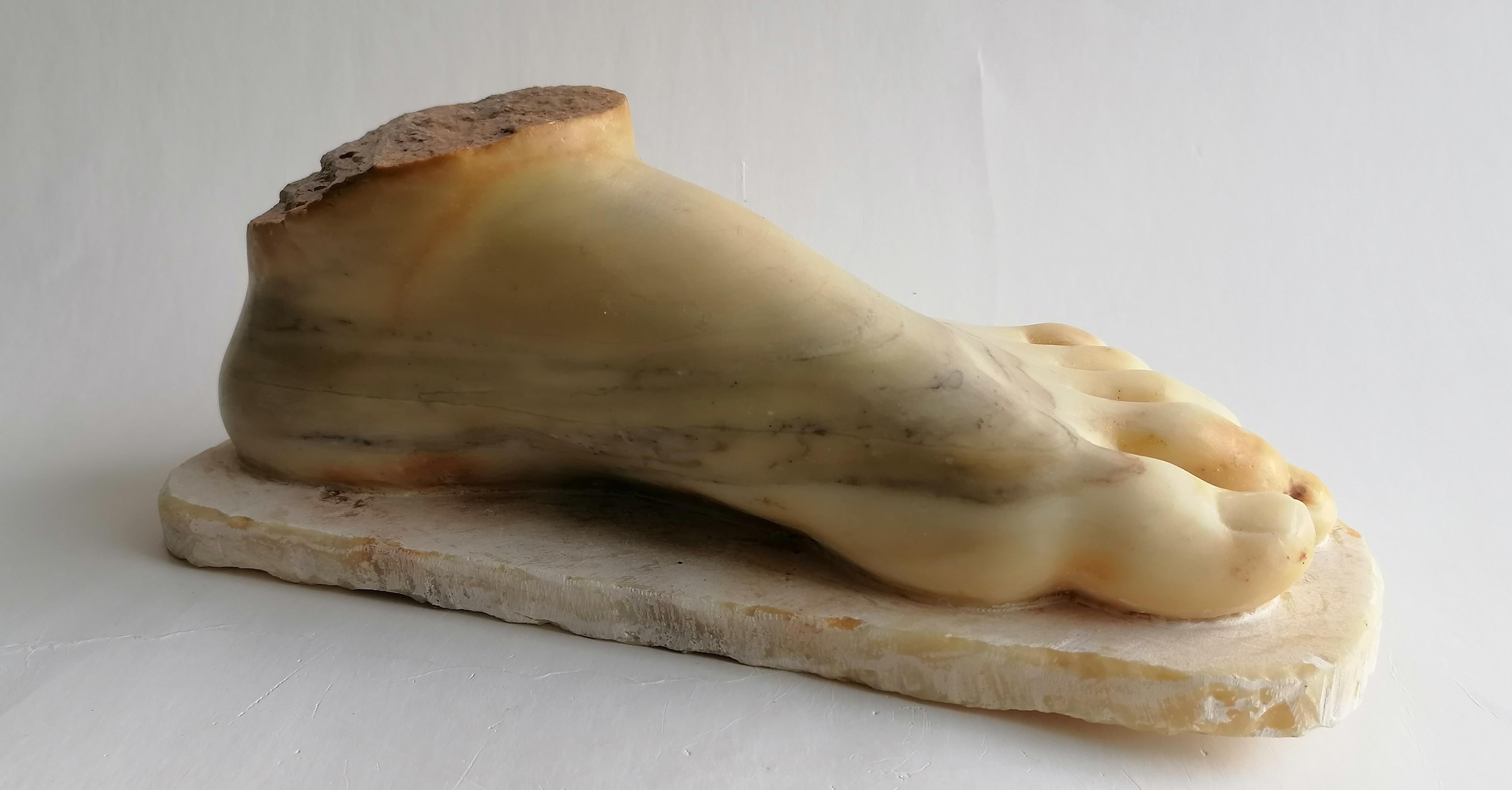 Classical Greek Scultura - piede classico in marmo giallo broccato di Siena- made in Italy For Sale