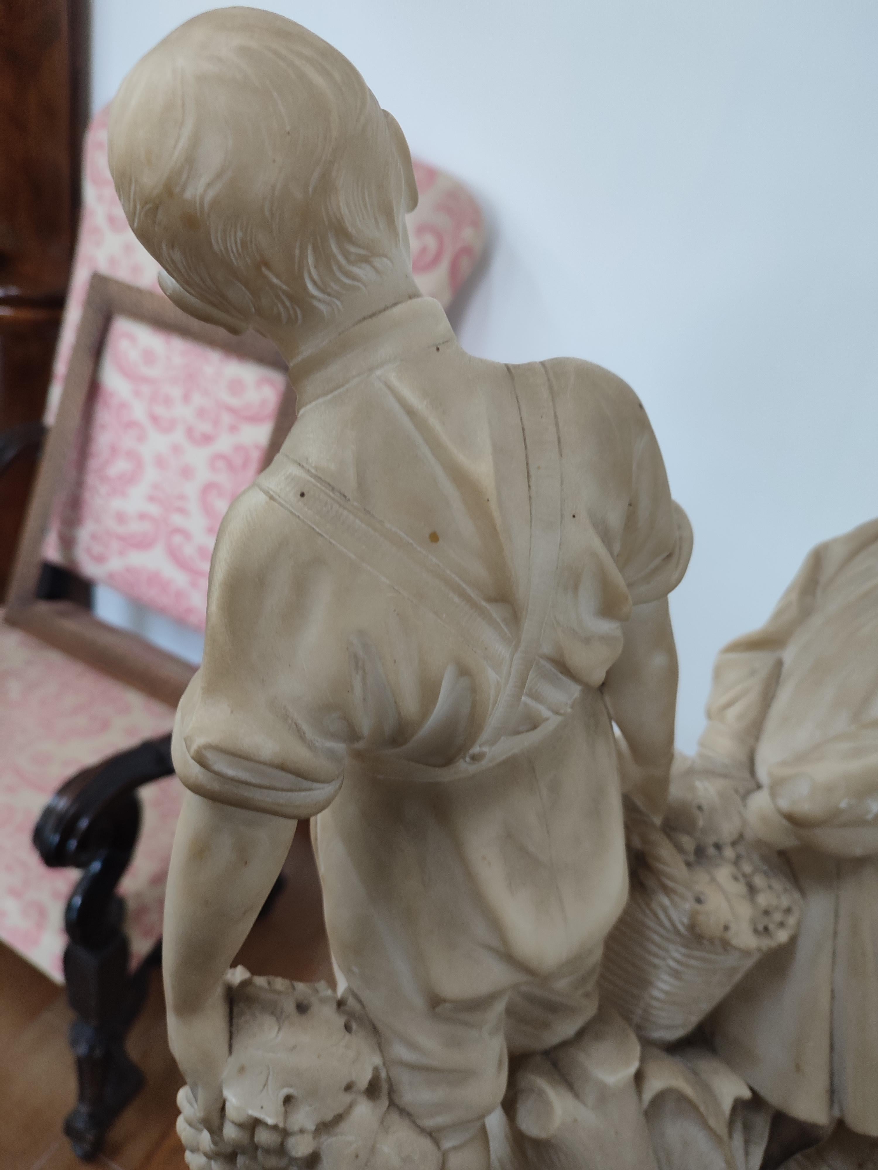 Louis-Philippe Sculpture représentant un couple d'enfants en vente