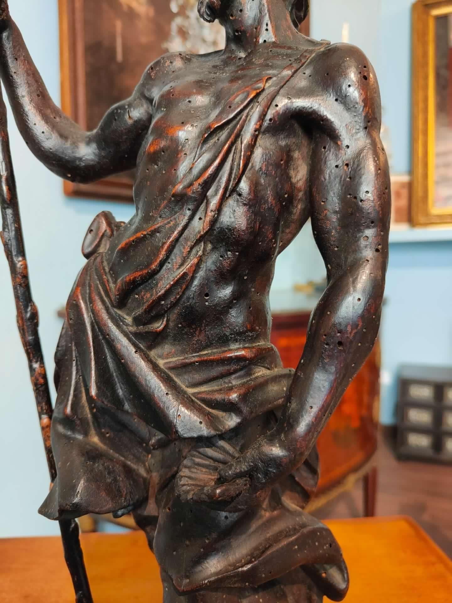 Skulptur mit der Darstellung des Heiligen Johannes des Täufers (Italian) im Angebot