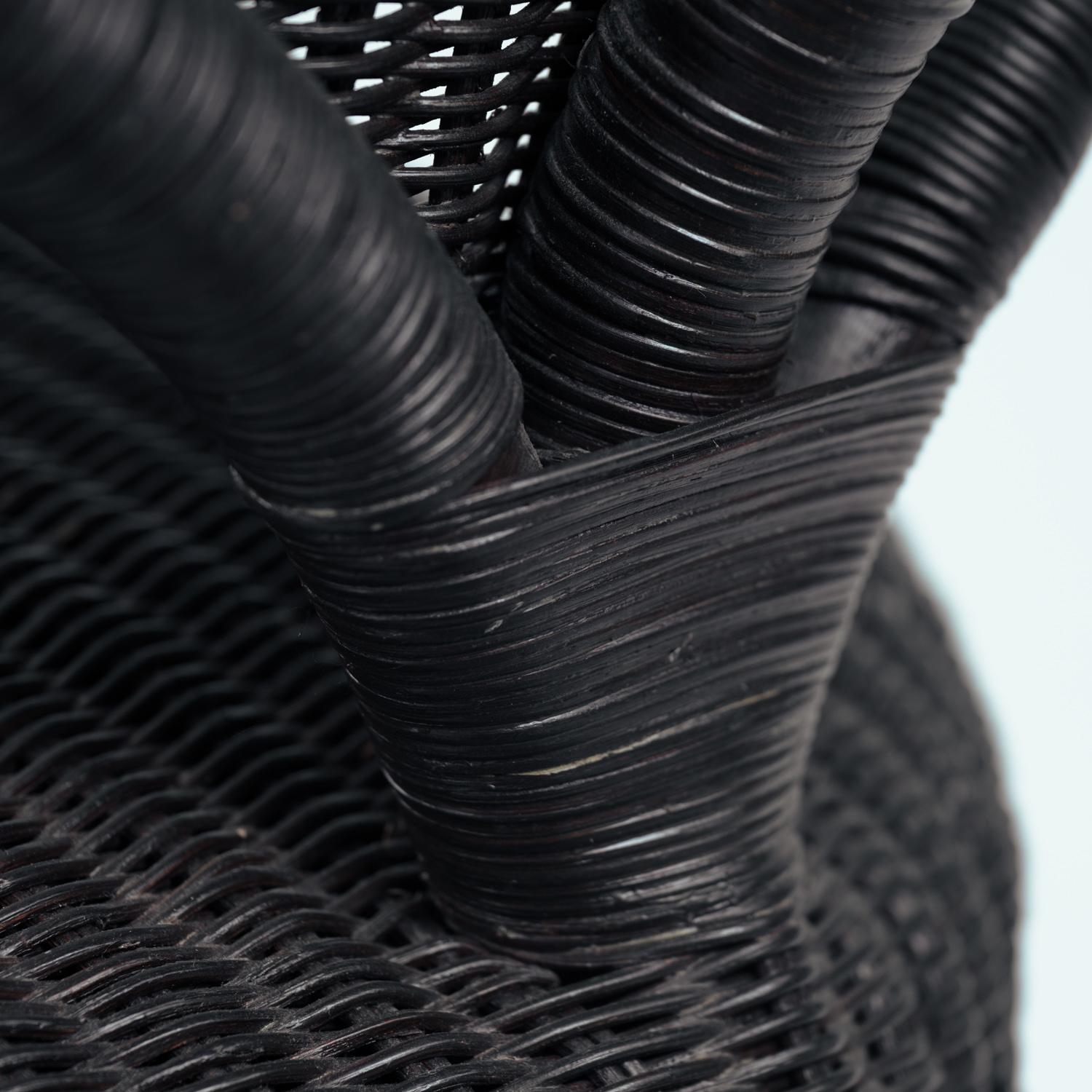 Sillón de ratán trípode orgánico Scultural, 2, años 80 en venta 8