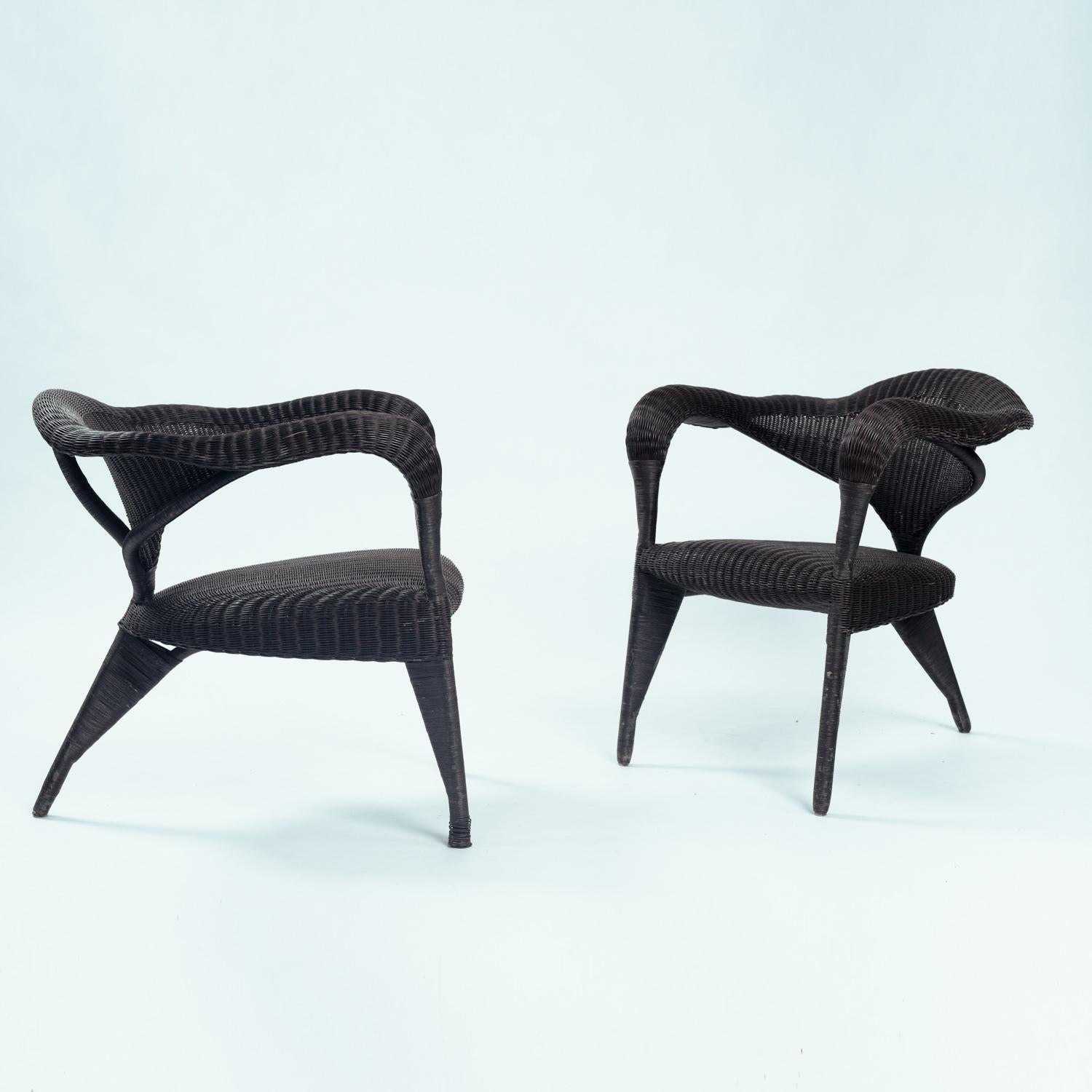 Sillón de ratán trípode orgánico Scultural, 2, años 80 Posmoderno en venta