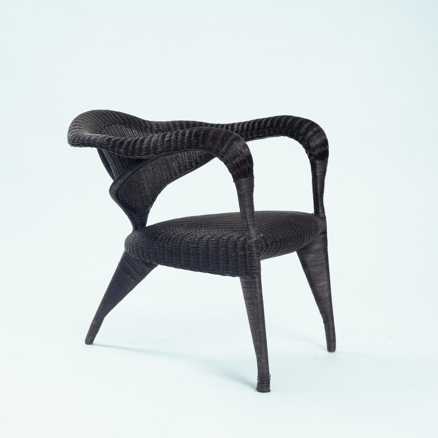 Sillón de ratán trípode orgánico Scultural, 2, años 80 Ratán en venta