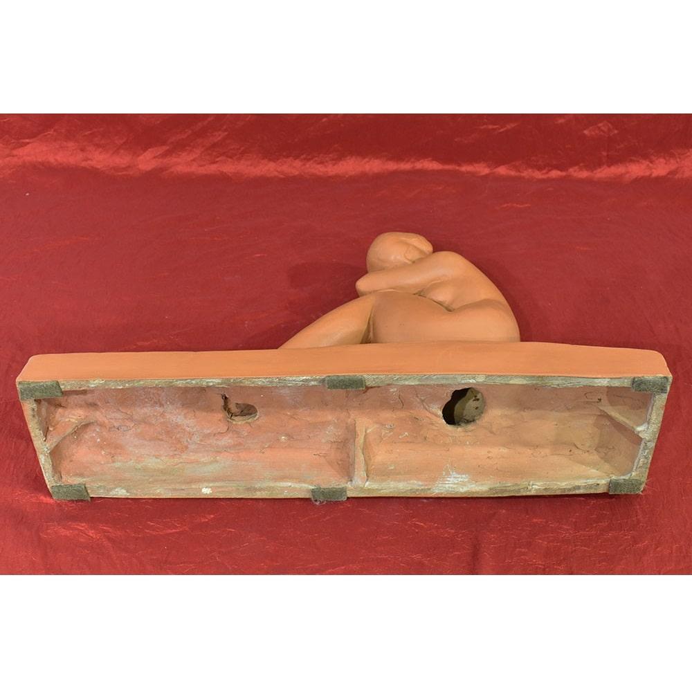 Sculture Art Deco, Scultura In Terracotta Di Donna Nuda Accovacciata, XX secolo. in vendita 4