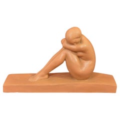 Sculture Art Deco, Scultura In Terracotta Di Donna Nuda Accovacciata, XX secolo.