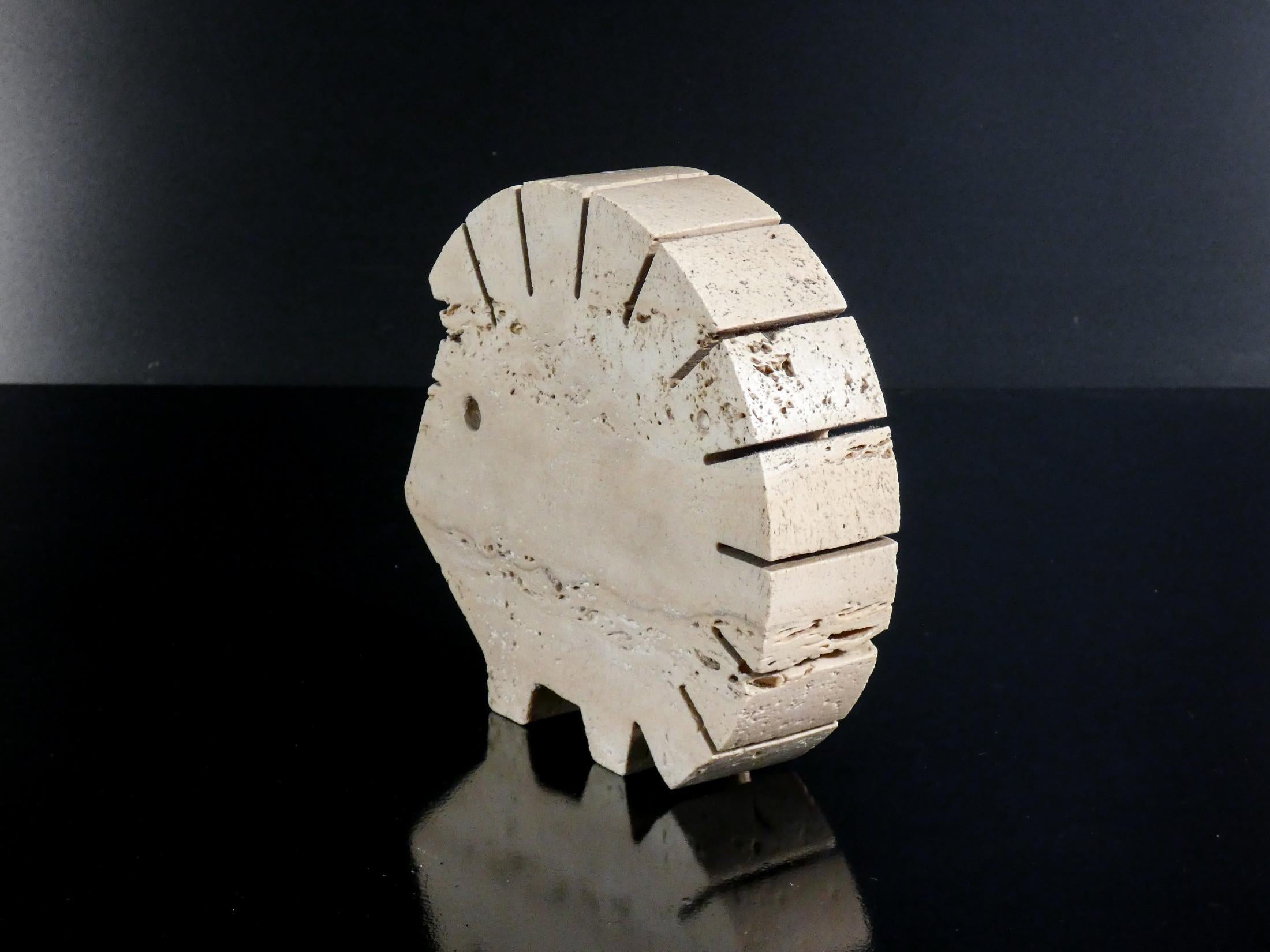 Porcupine sculptures designed by F.lli MANNELLI, in Rapolano travertine. 1970s 6