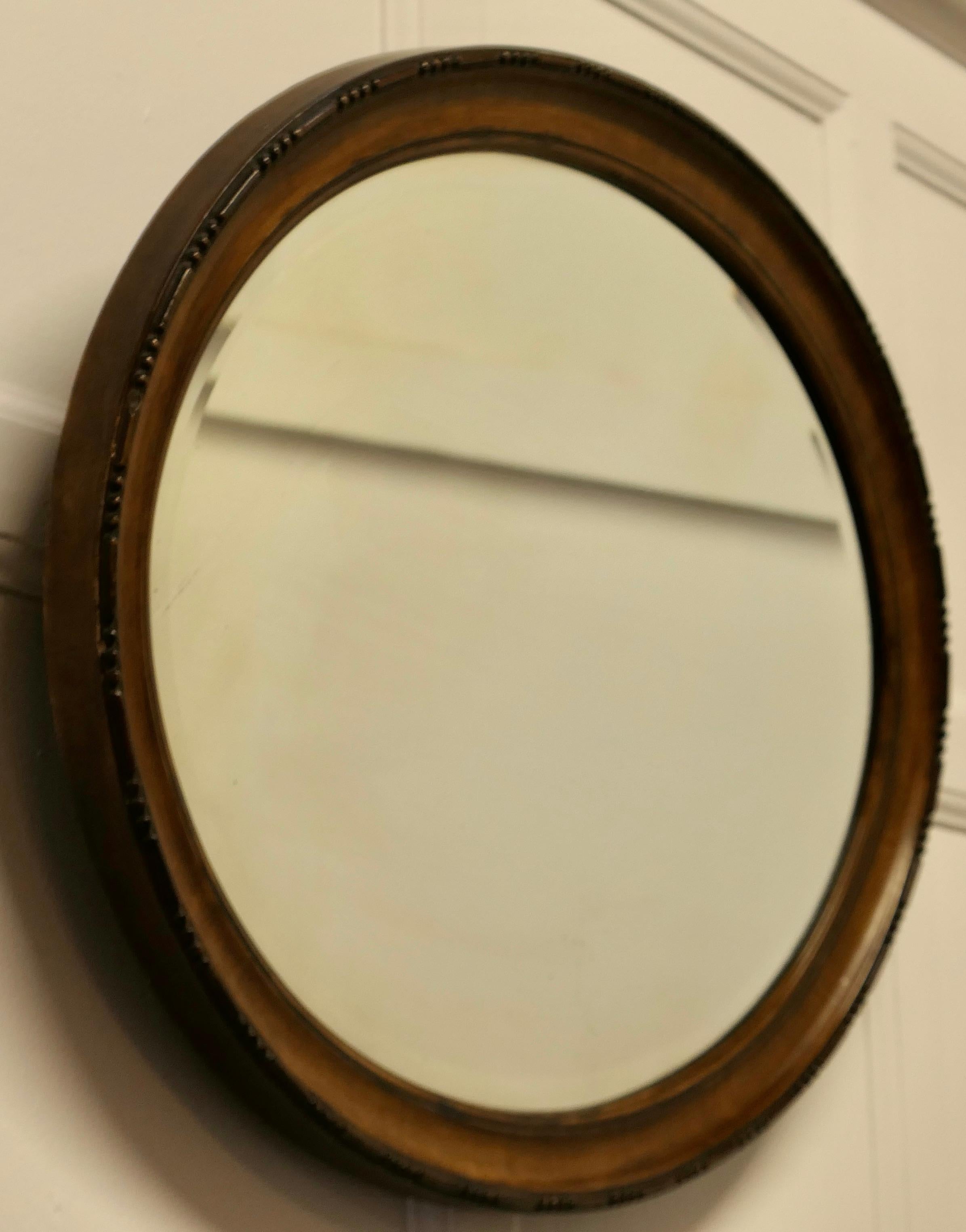 Scumble Finish Oval Mirror This Mirror Has a Moulded Oval Frame In Good Condition For Sale In Chillerton, Isle of Wight