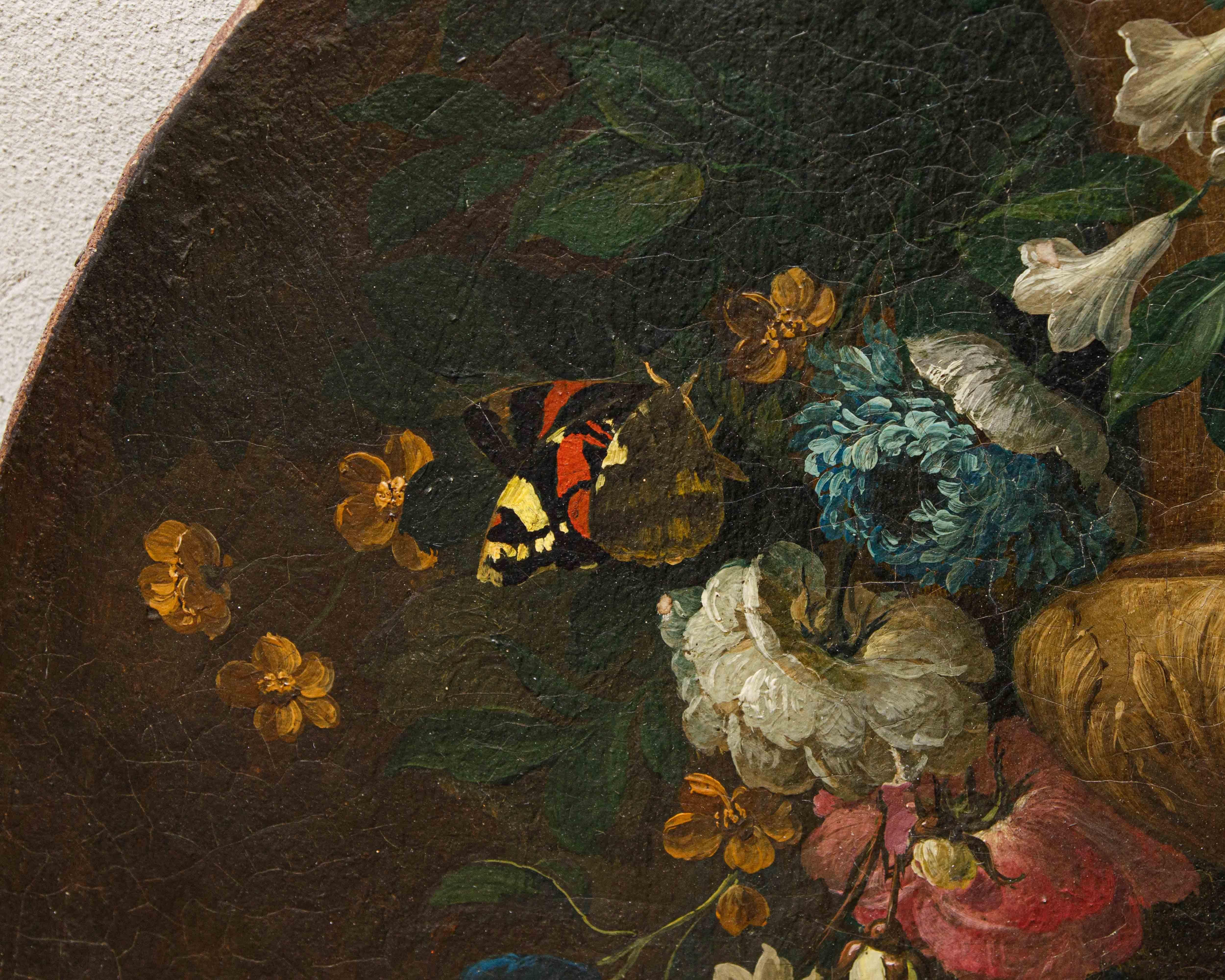 A olio Scuola lombarda, XIX secolo, Composizione di fiori, frutta e fontana in vendita