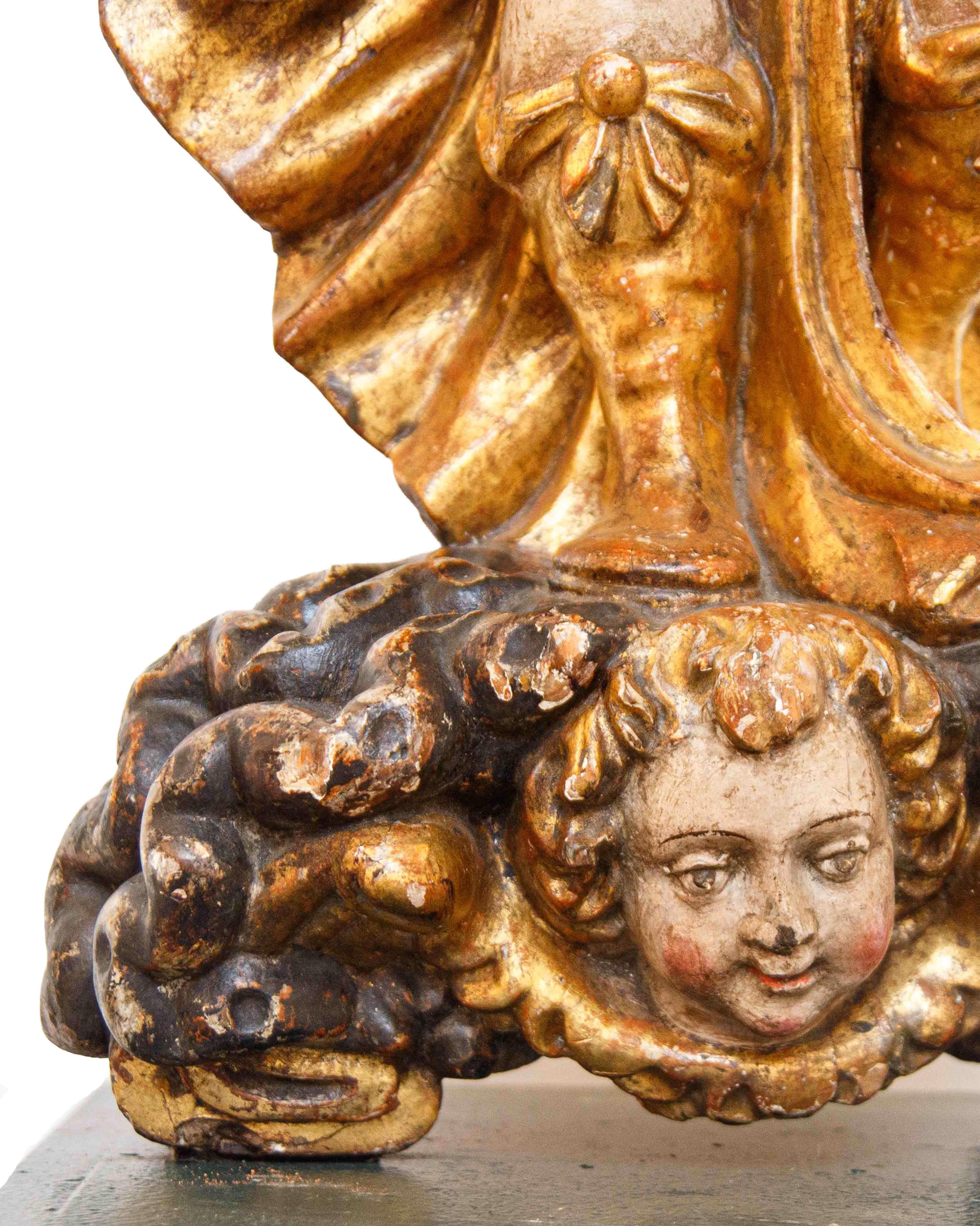 Escuela lombardo-veneciana, siglo XVII, Pareja de ángeles que sostienen Madera en venta
