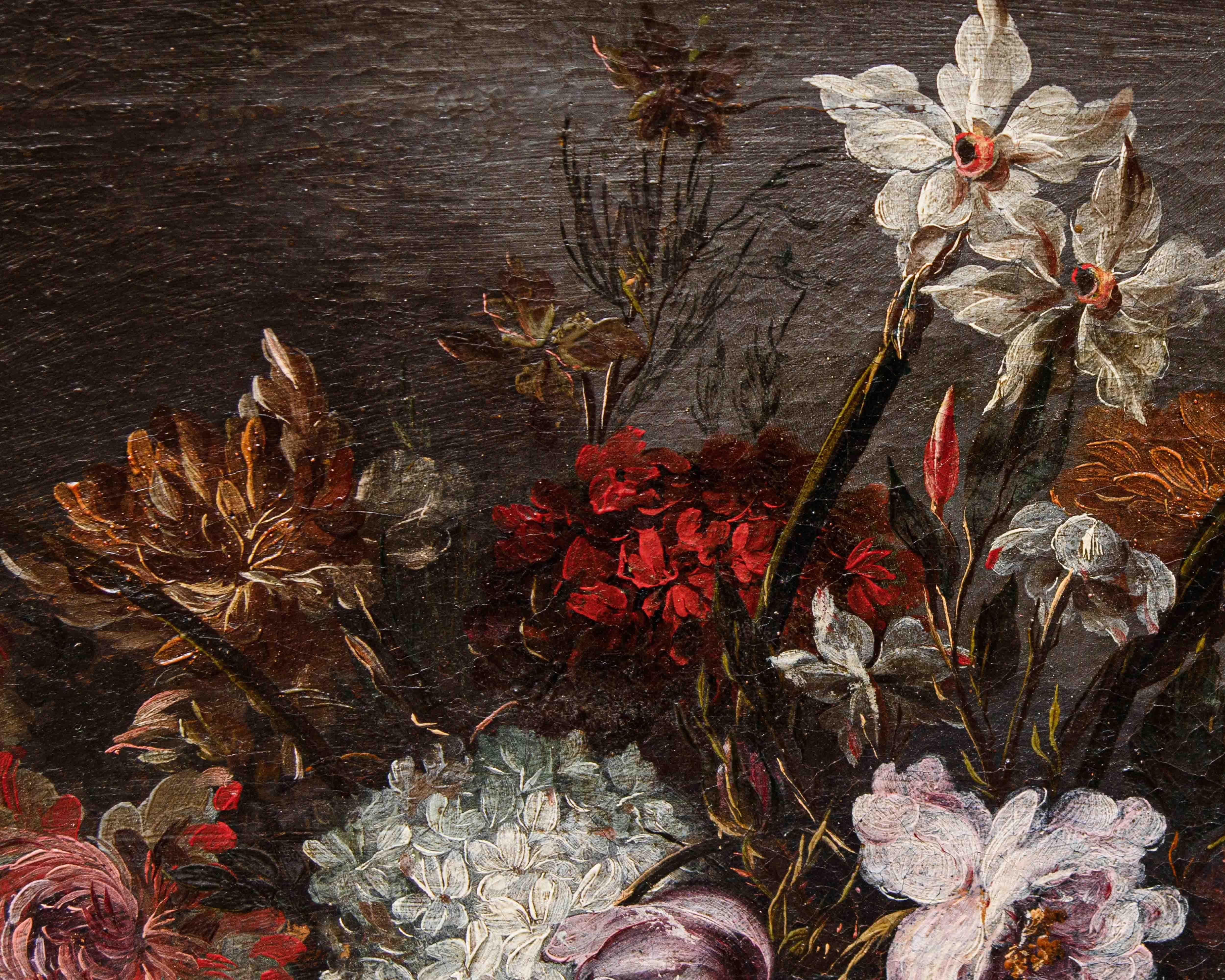 Scuola napoletana, XVIII secolo, Vaso di fiori su base in marmo in vendita 6