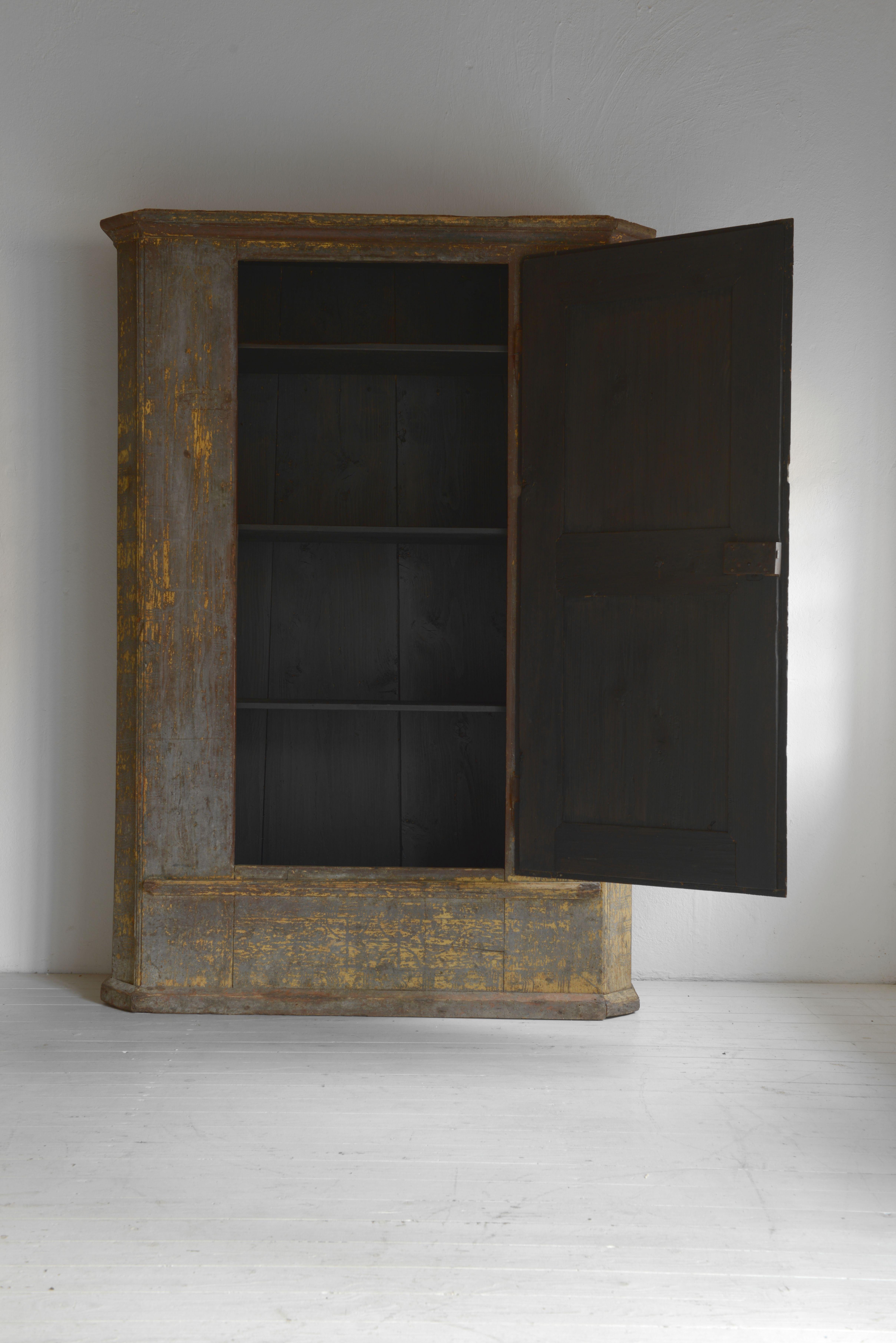 Softwood Scuptural 18th Century Swedish Large Armoire in Original Paint