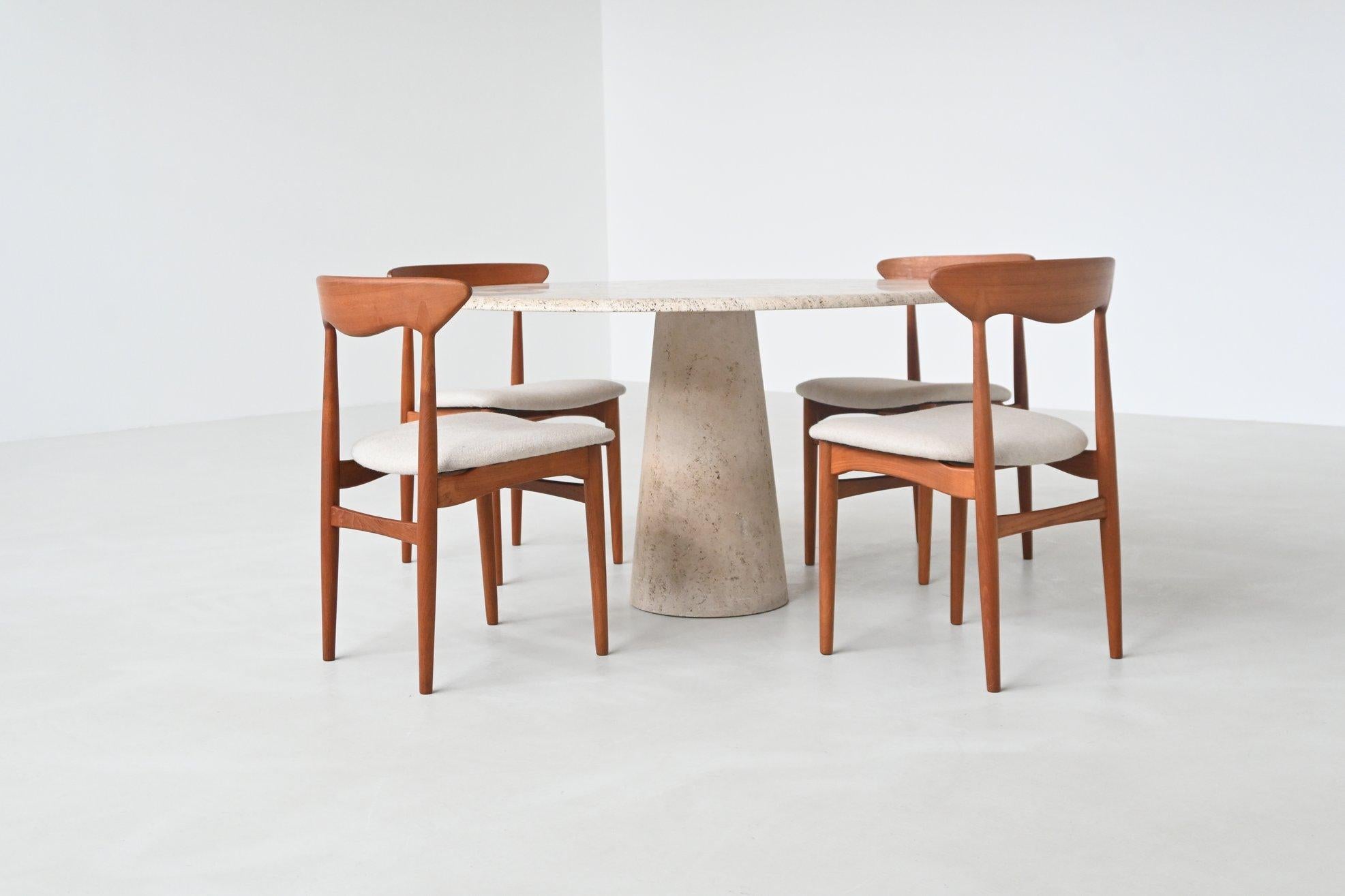 Scuptural large round dining table cream white travertine Italy 1970 For Sale 6