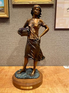 ""TUSCAN BEAUTY" FEMALE FIGURE MIT GRAPES WOMEN OF THE VINEYARD