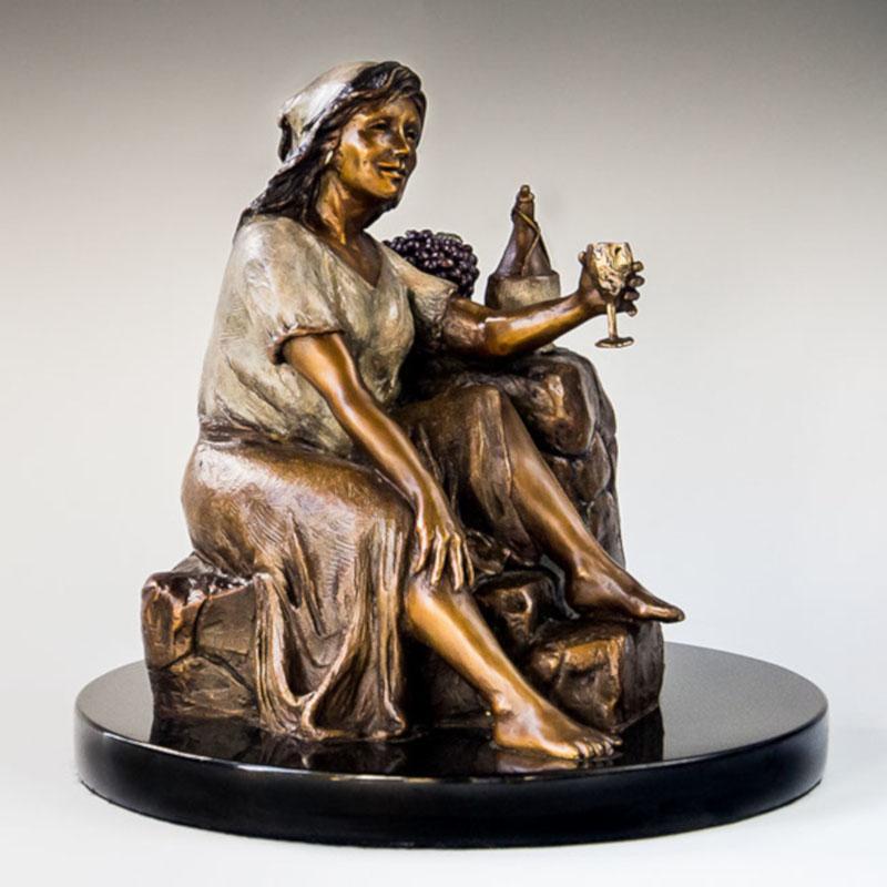 Scy Figurative Sculpture - "LA DOLCE VITA" WOMAN WITH WINE