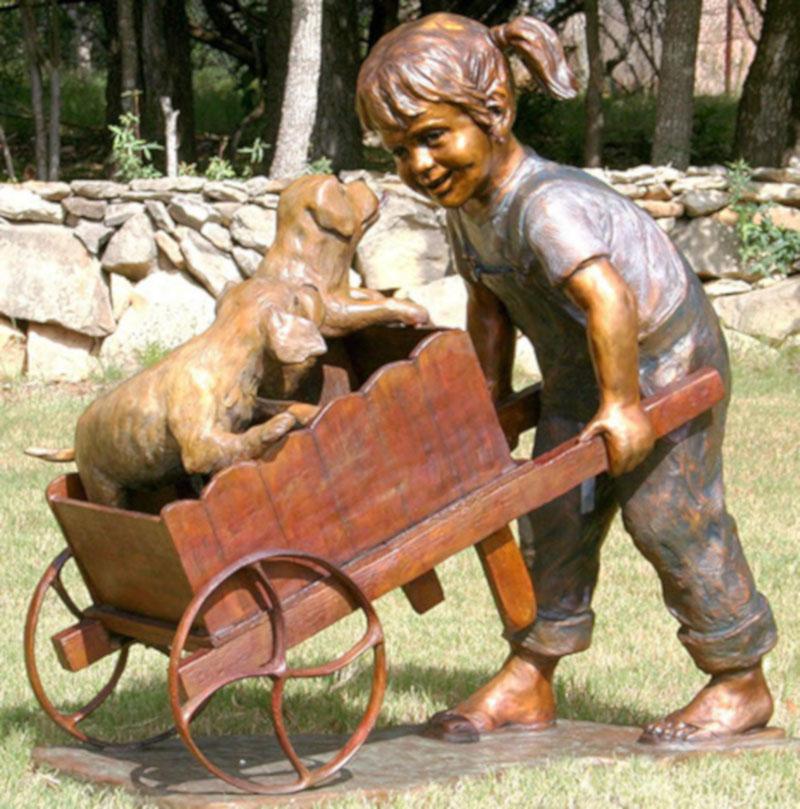 Figurative Sculpture Scy - « PRECIOUS CARGO » (CARGO)  LITTLE GIRL AND HER DOG LIFE TAILLE DE SAC