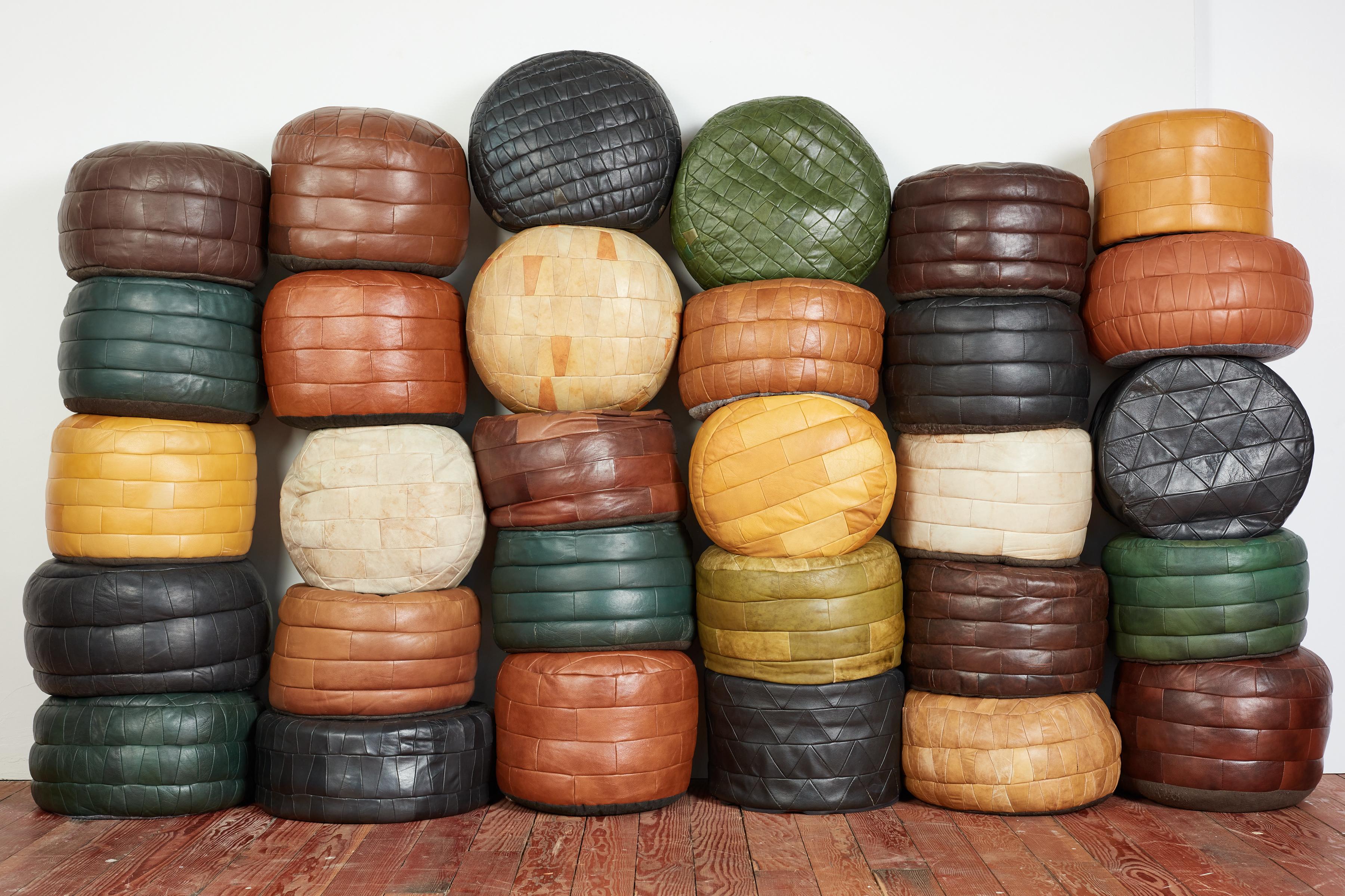 Svizzero Pouf patchwork in pelle De Sede in vendita