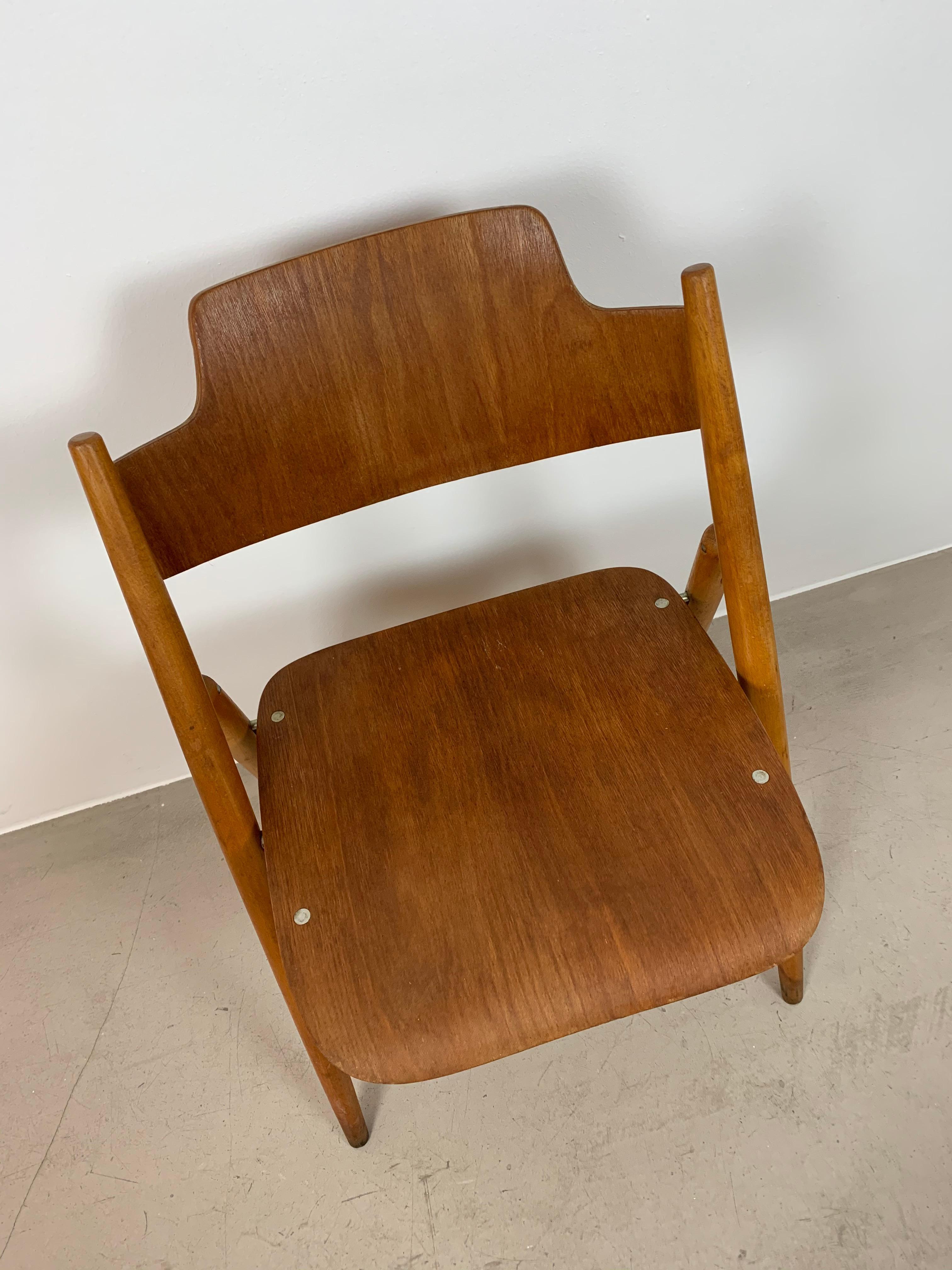 Mid-Century Modern Se18 Beech Wooden Folding Chair Designed by Egon Eiermann, 1950s For Sale