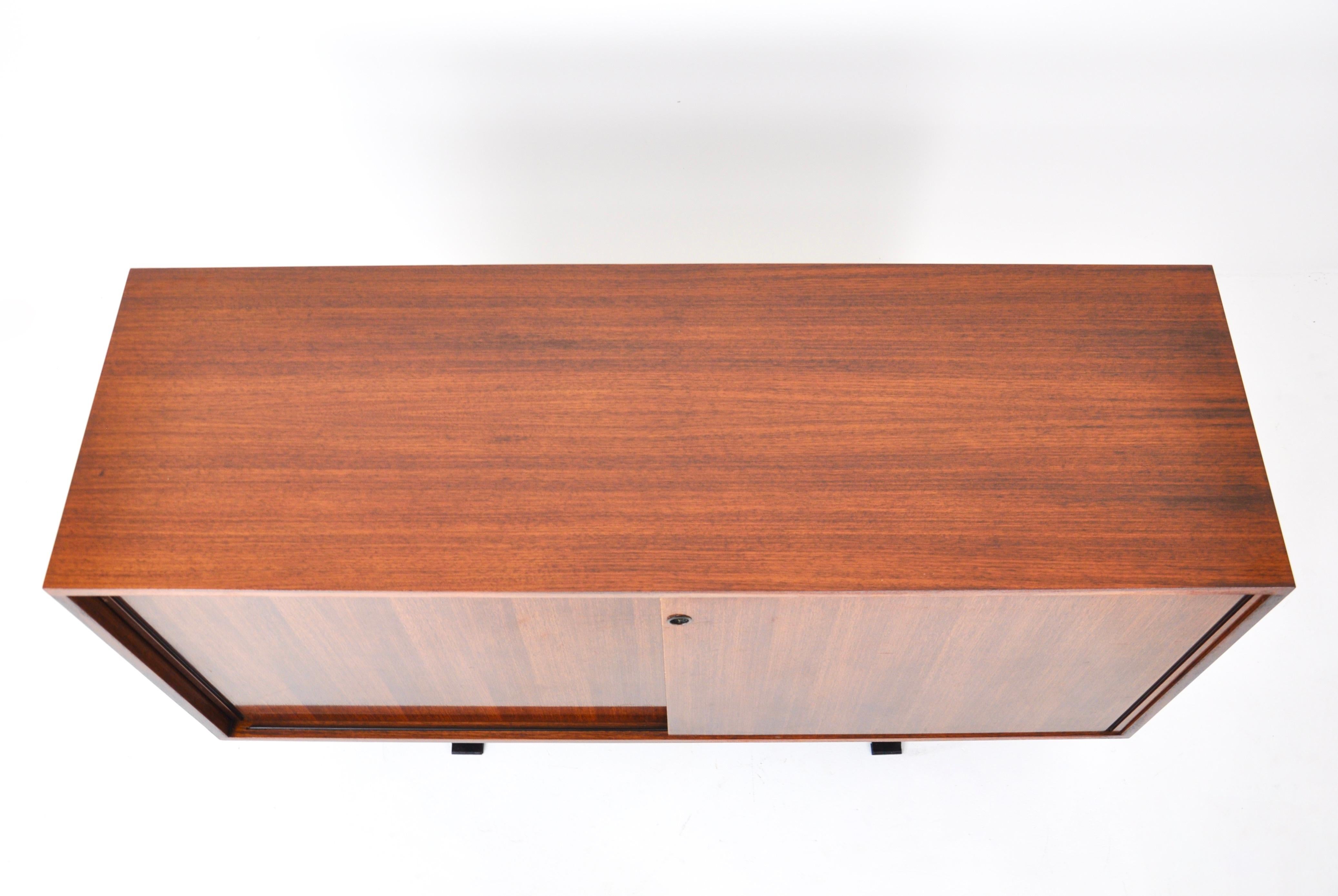Milieu du XXe siècle Enfilade SE3 d'Osvaldo Borsani pour Tecno, Italie, années 1960 en vente