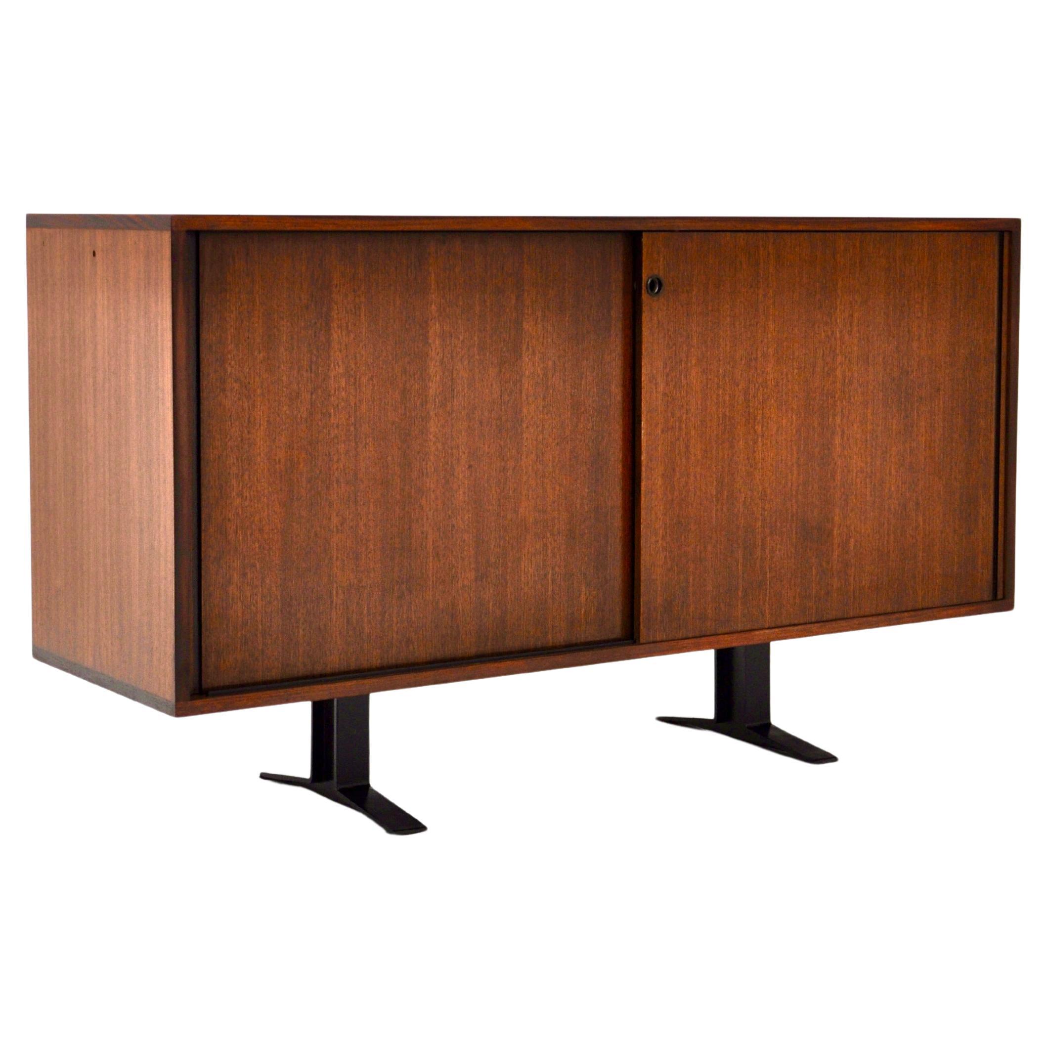 Enfilade SE3 d'Osvaldo Borsani pour Tecno, Italie, années 1960