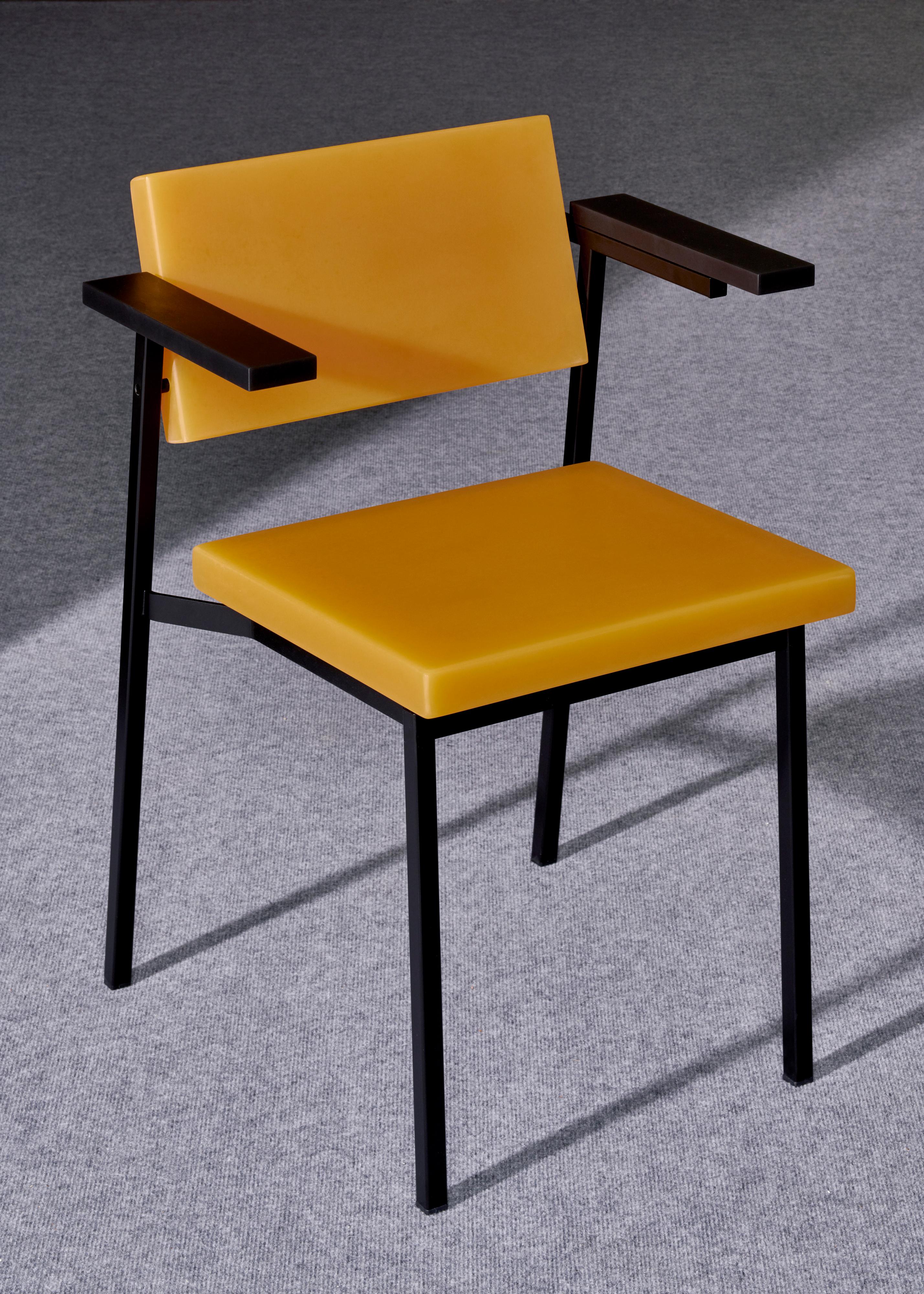 Zeitgenössischer SE69-Stuhl aus Harz 2019 von Sabine Marcelis im Angebot 4